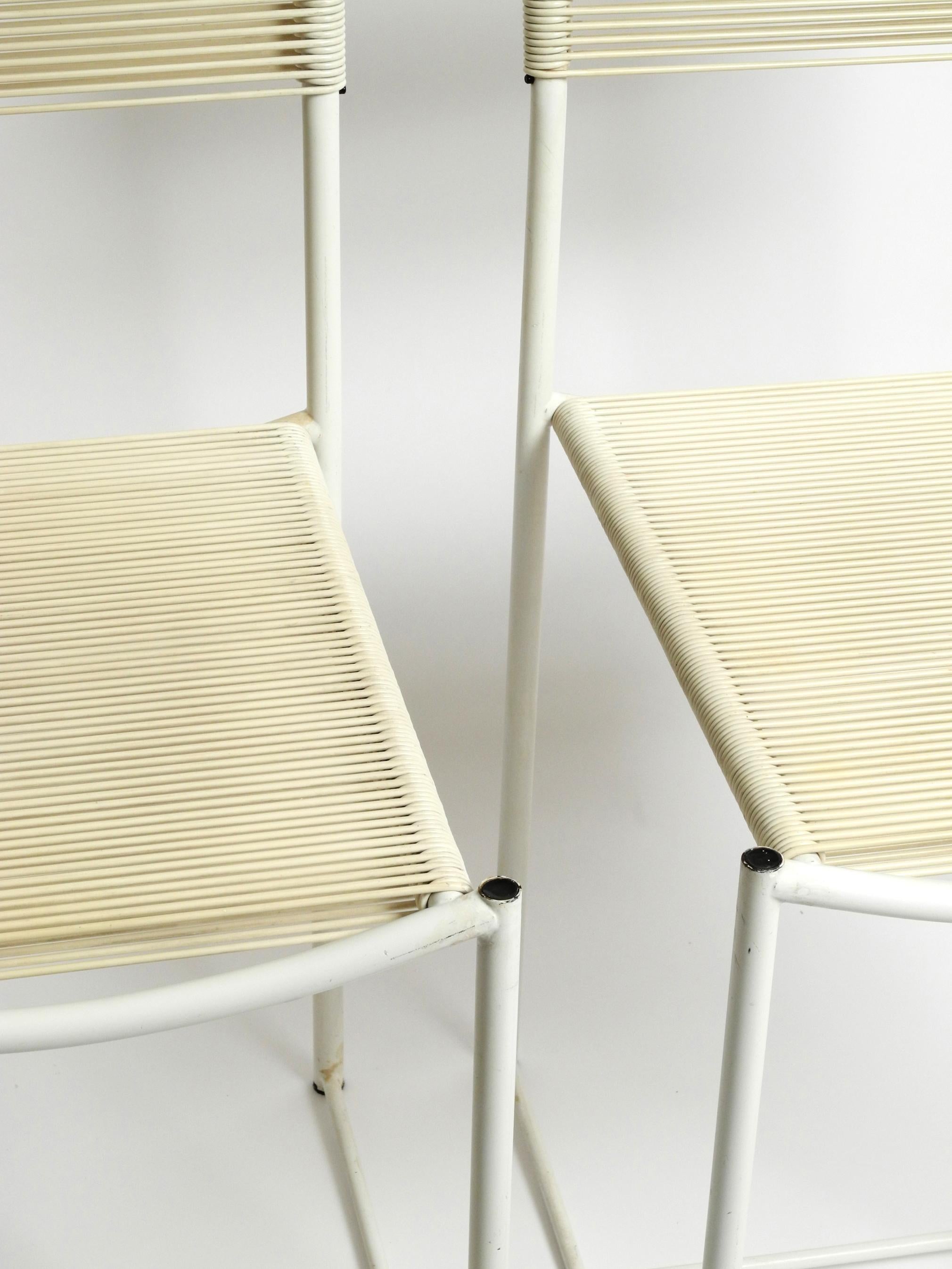 Space Age Pair of 70's white Spaghetti chairs by Giandomenico Belotti for Alias, Italy For Sale