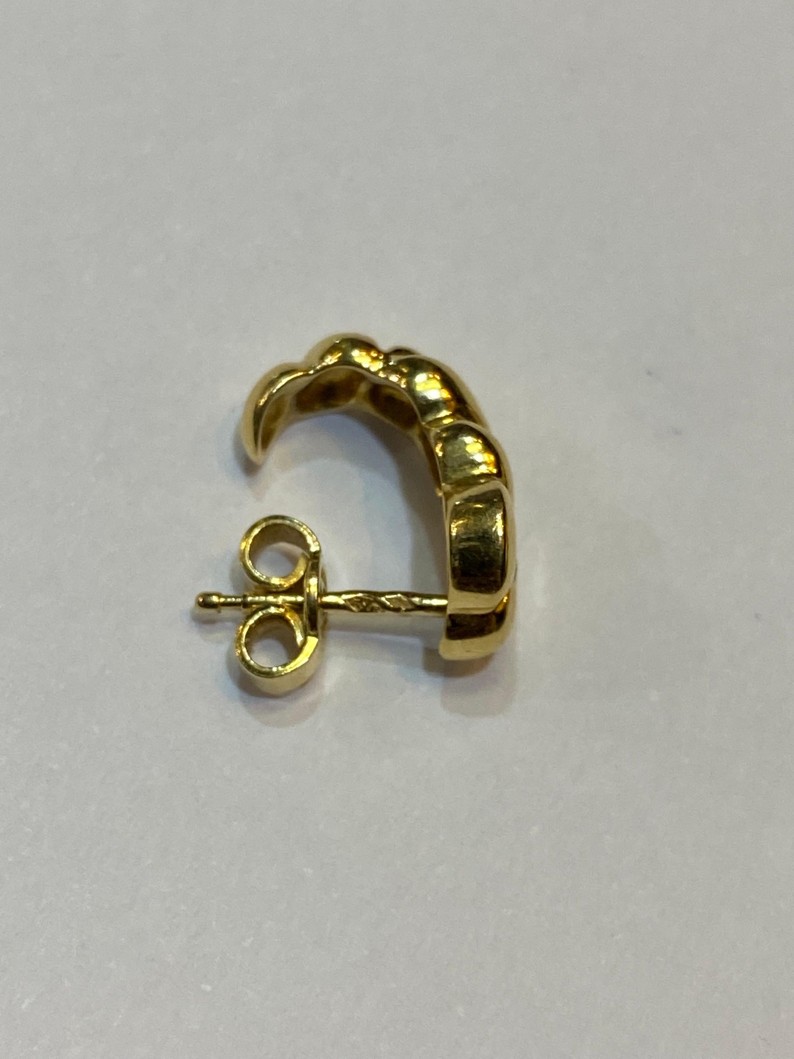Paire de boucles d'oreilles en or 750 serties de diamants taille brillant  Excellent état - En vente à Genève, GE