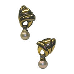 Pair of 9 Carat Gold Cultered Pearl Earrings for Pierced Ears Dated circa 1970