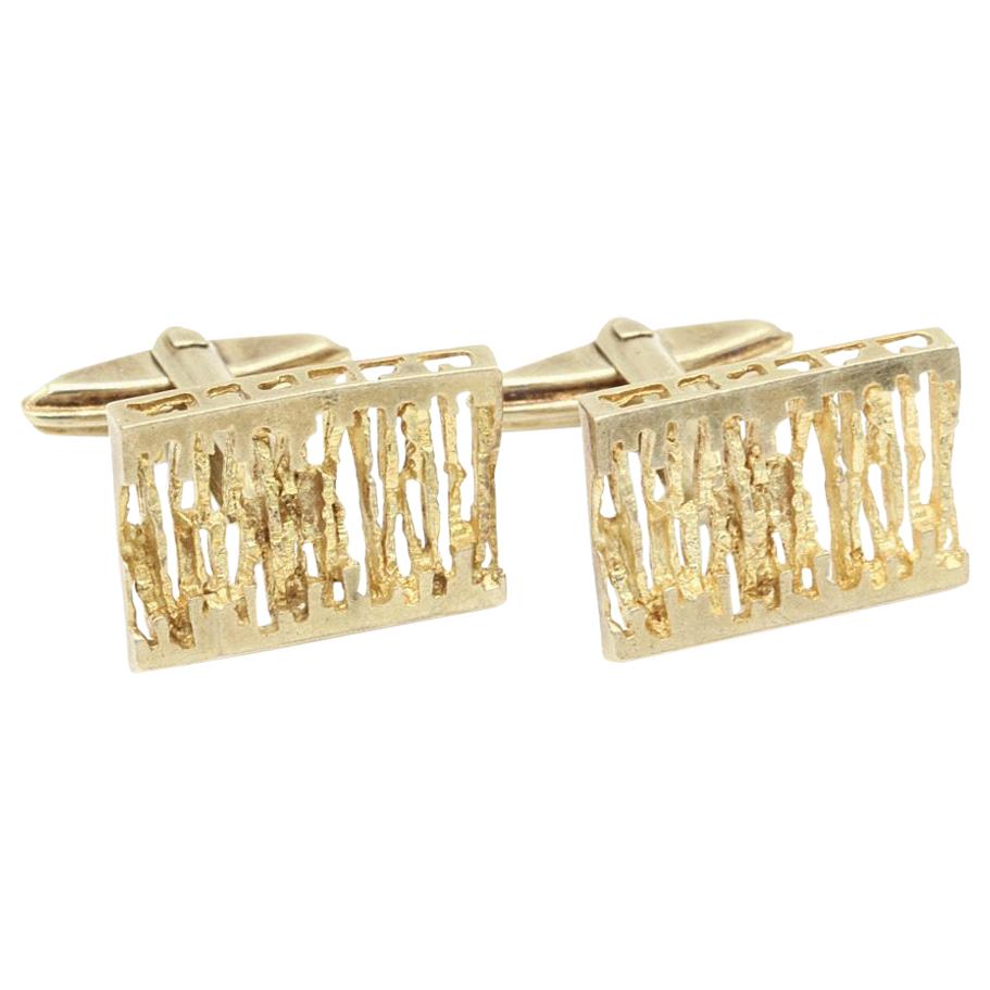 Pair of 9 Kt Yellow Gold Pierced Rectangular Cufflinks with Swivel Fittings For Sale