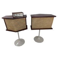 Vintage Pair of 901 Bose Speakers on Saarinen Tulip Bases and Equalizer, 1968