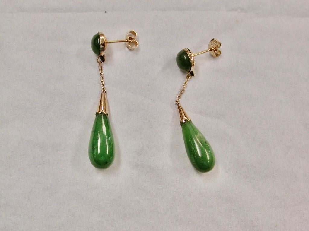 Pair Of 9ct Gold And Nephrite Drop Earrings Dated Circa 1920, Hong Kong
Pretty pair of drop earrings with additional nephrite stud at the top of 
each earring.