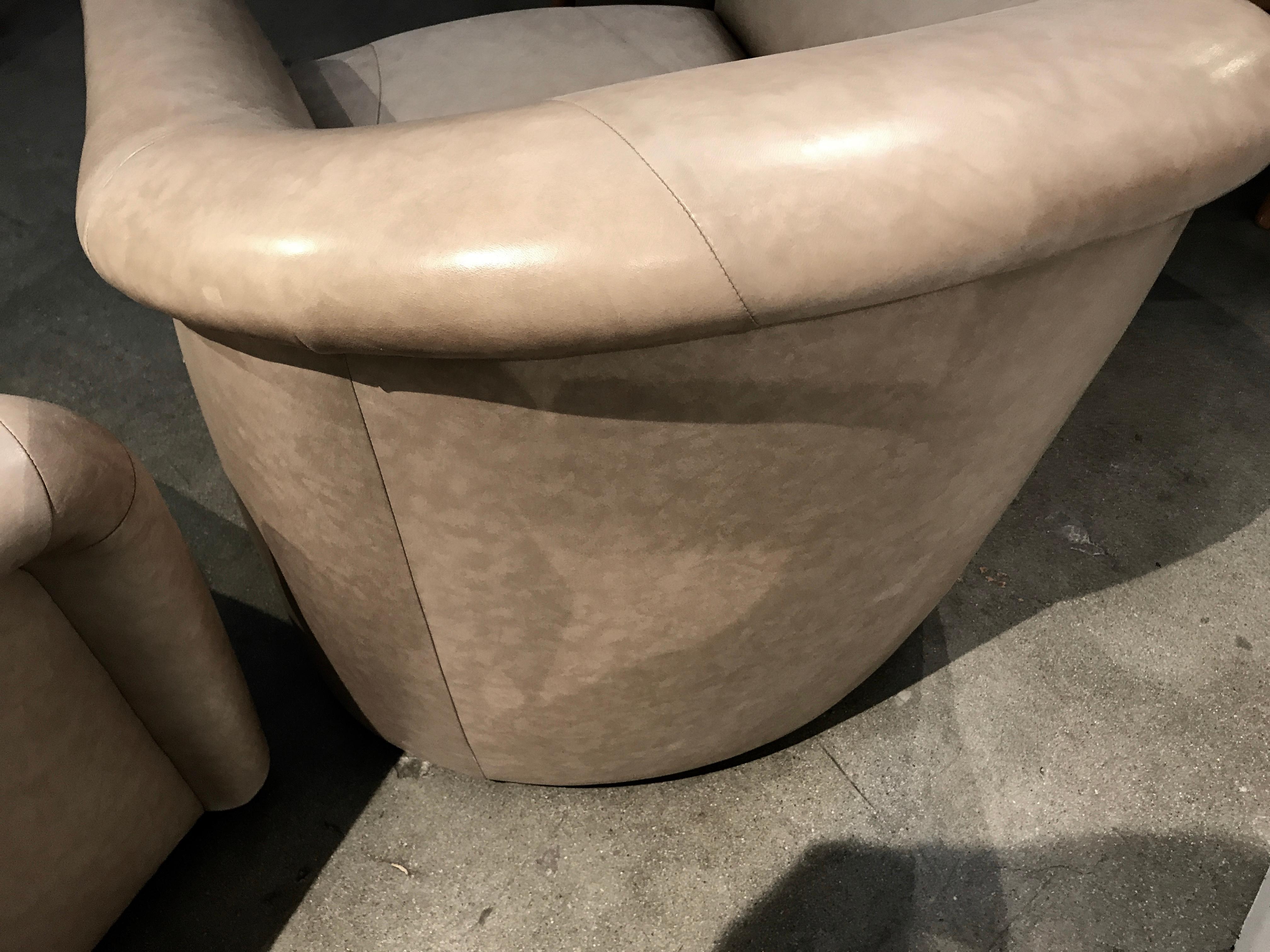 Pair A. Rudin Leather Swivel Chairs Labelled In Good Condition In Palm Springs, CA