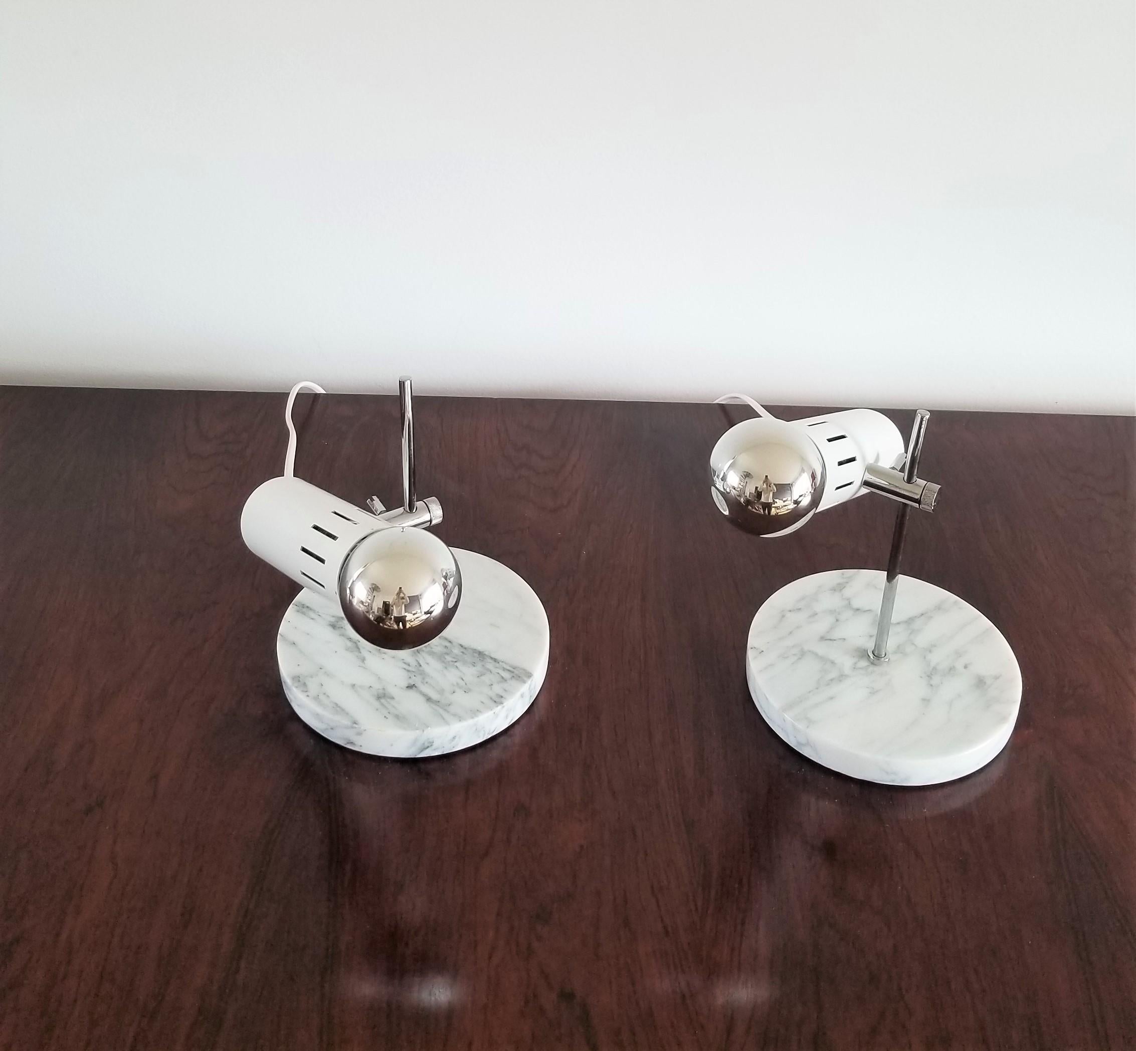 Pareja de lámparas de mesa A4 de Alain Richard, Francia, años 60 en venta 1
