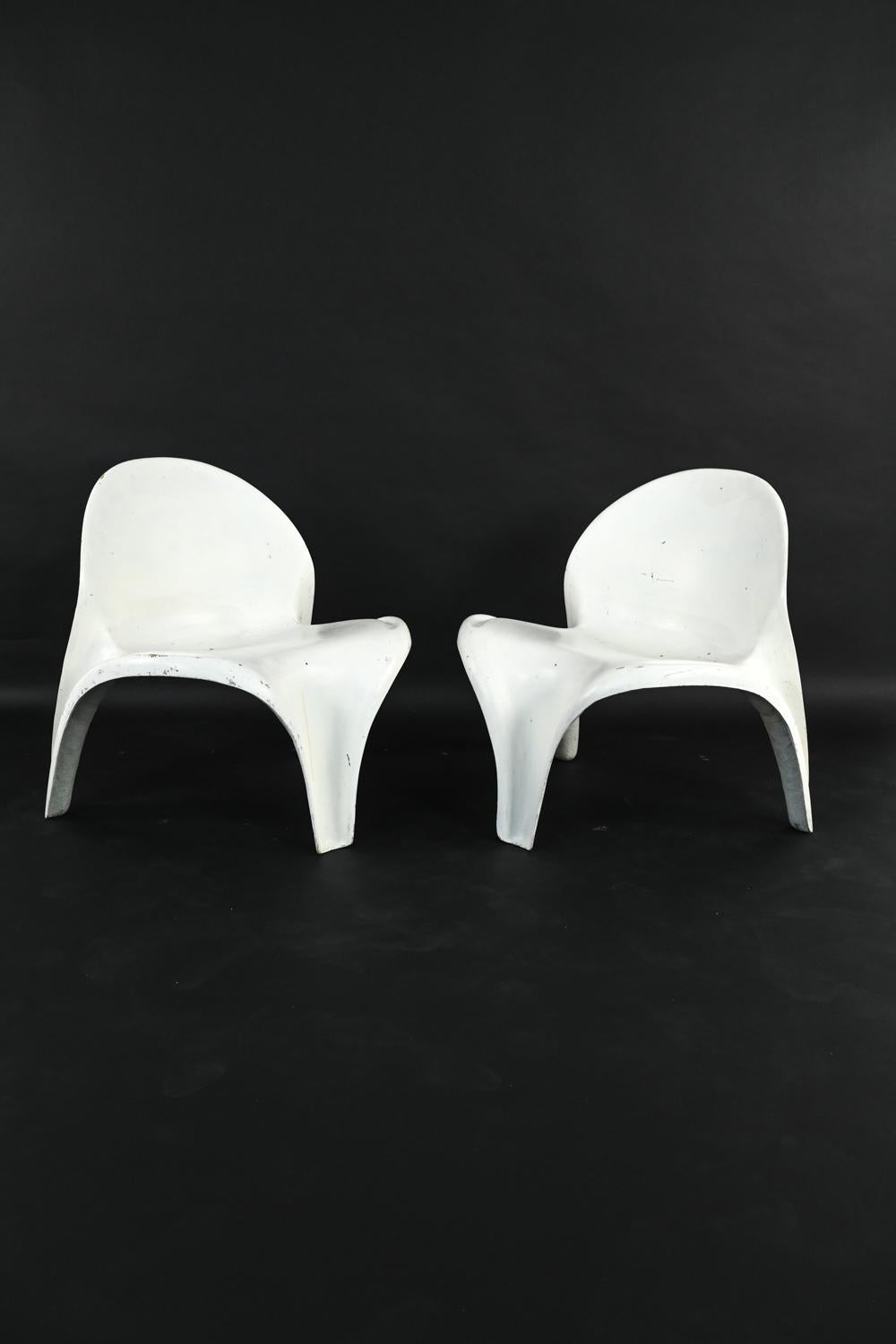 Pair of Aage Egeriis for France & Son Fiberglass Garden Chairs In Good Condition In Norwalk, CT