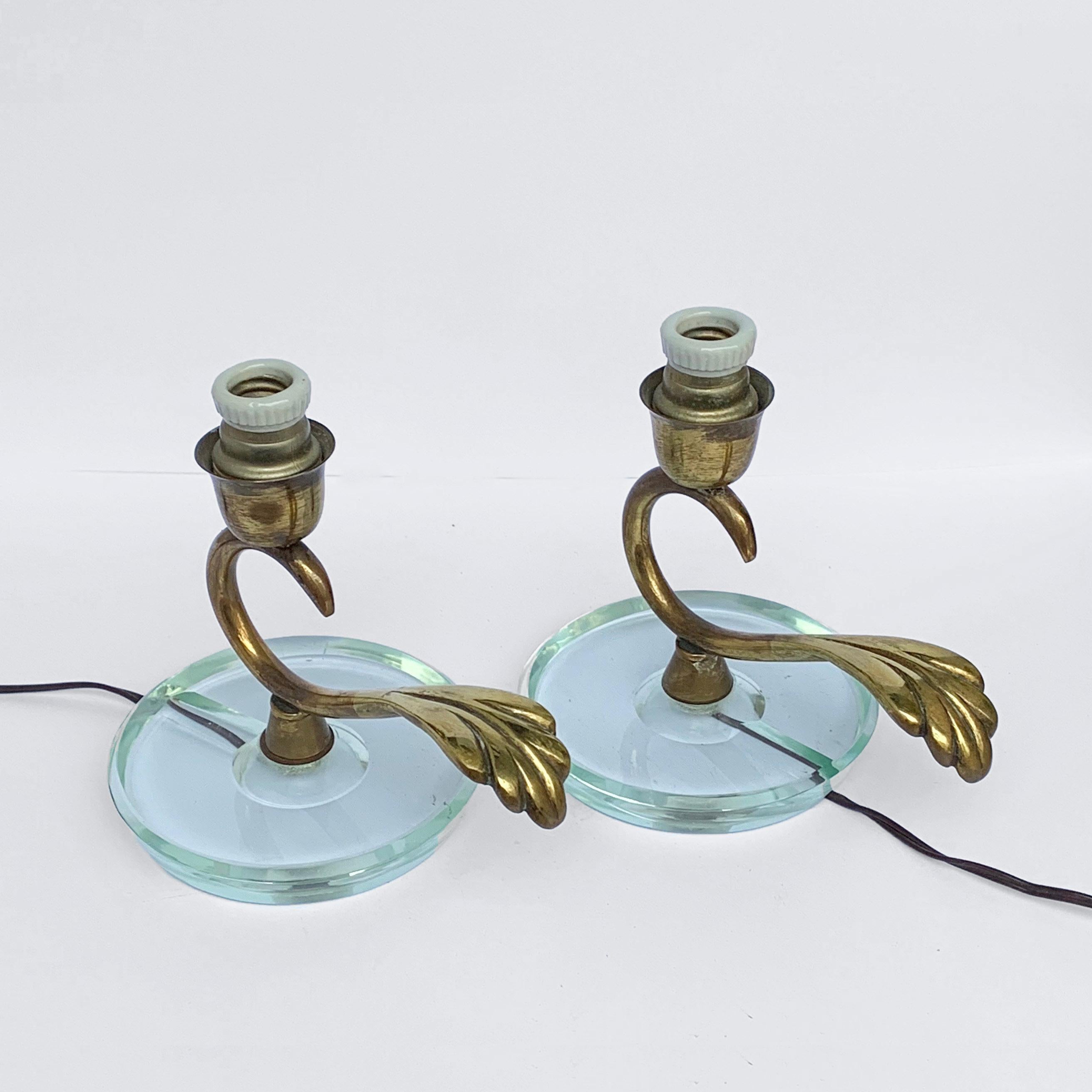 European Pair of Abat Jour Attributable to Fontana Arte Pietro Chiesa, Italy Bedside Lamp