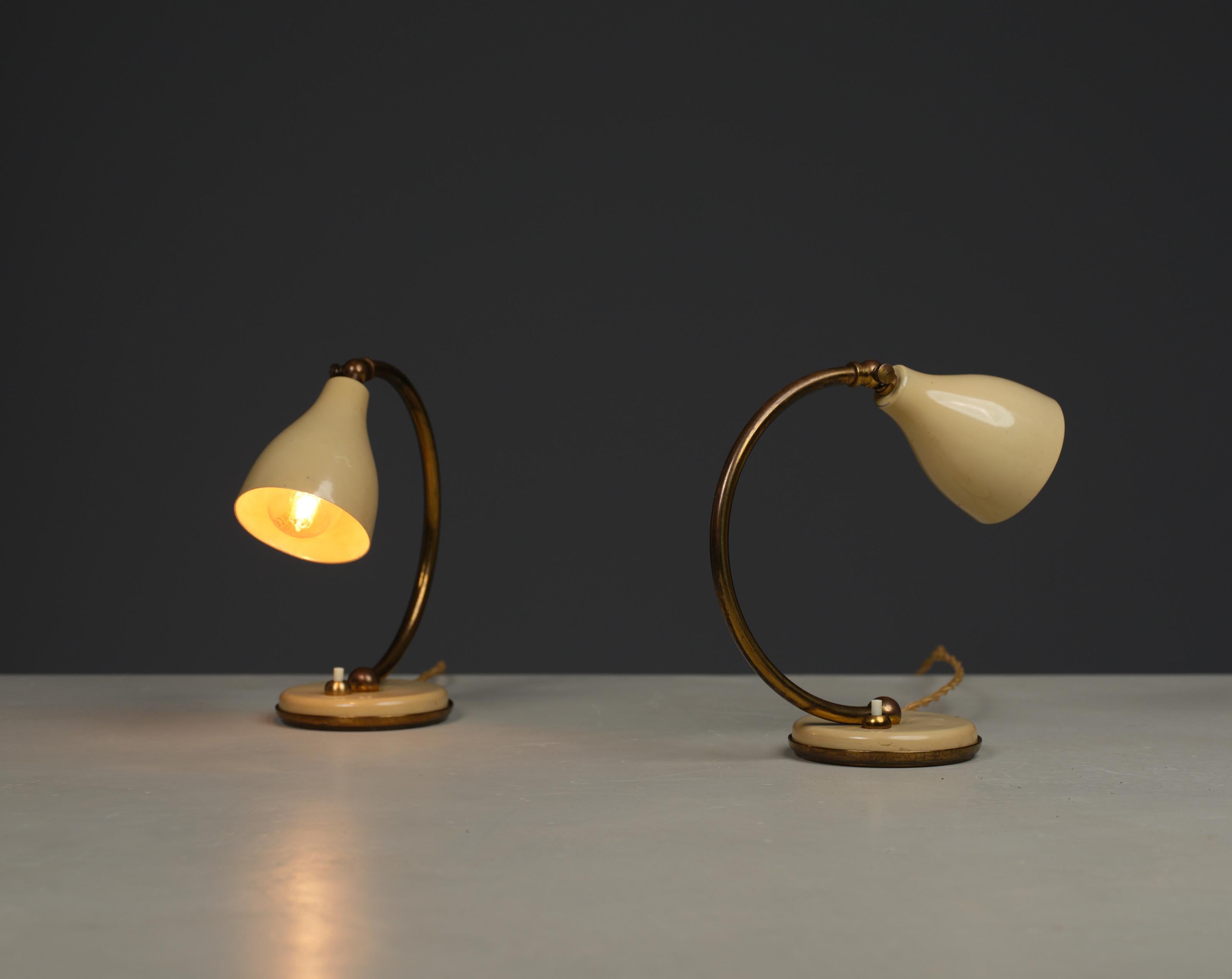 Mid-20th Century Pair of Abat Jours, Italian Design, Beige Metal, Brass, Table Lamps, Italy