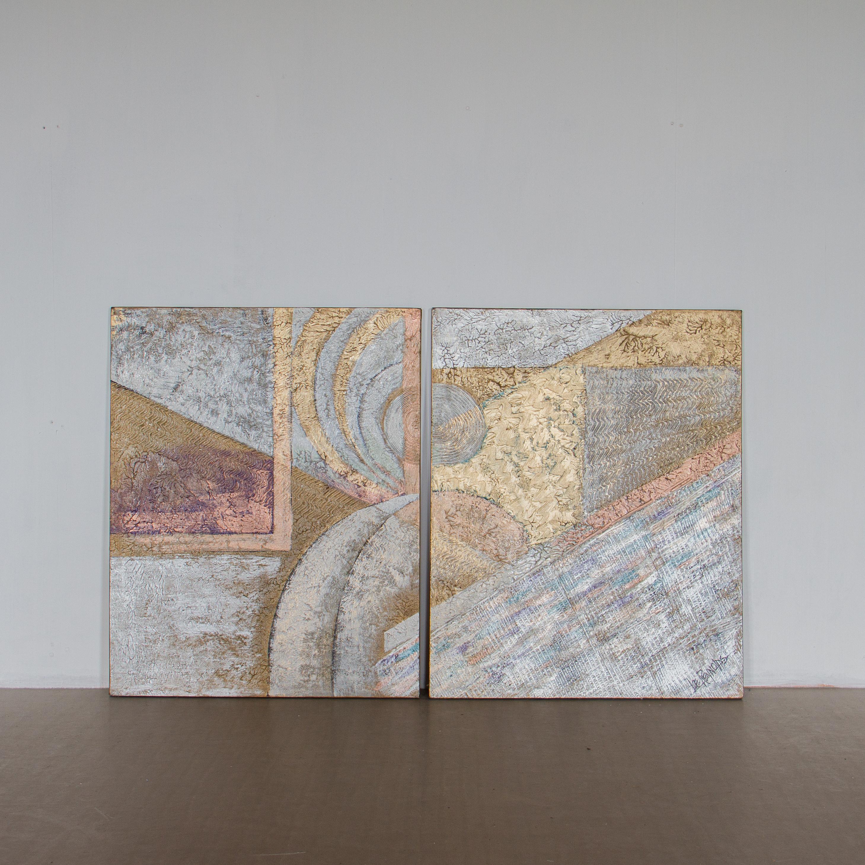 A pair of oil on canvas abstract paintings by Lee Reynolds with gilt and copper tones over pastel colours, 1970s

Lee Reynolds paintings were mostly acrylics or oil-based mediums, designed to fit into any decor with basic patterns and a range of