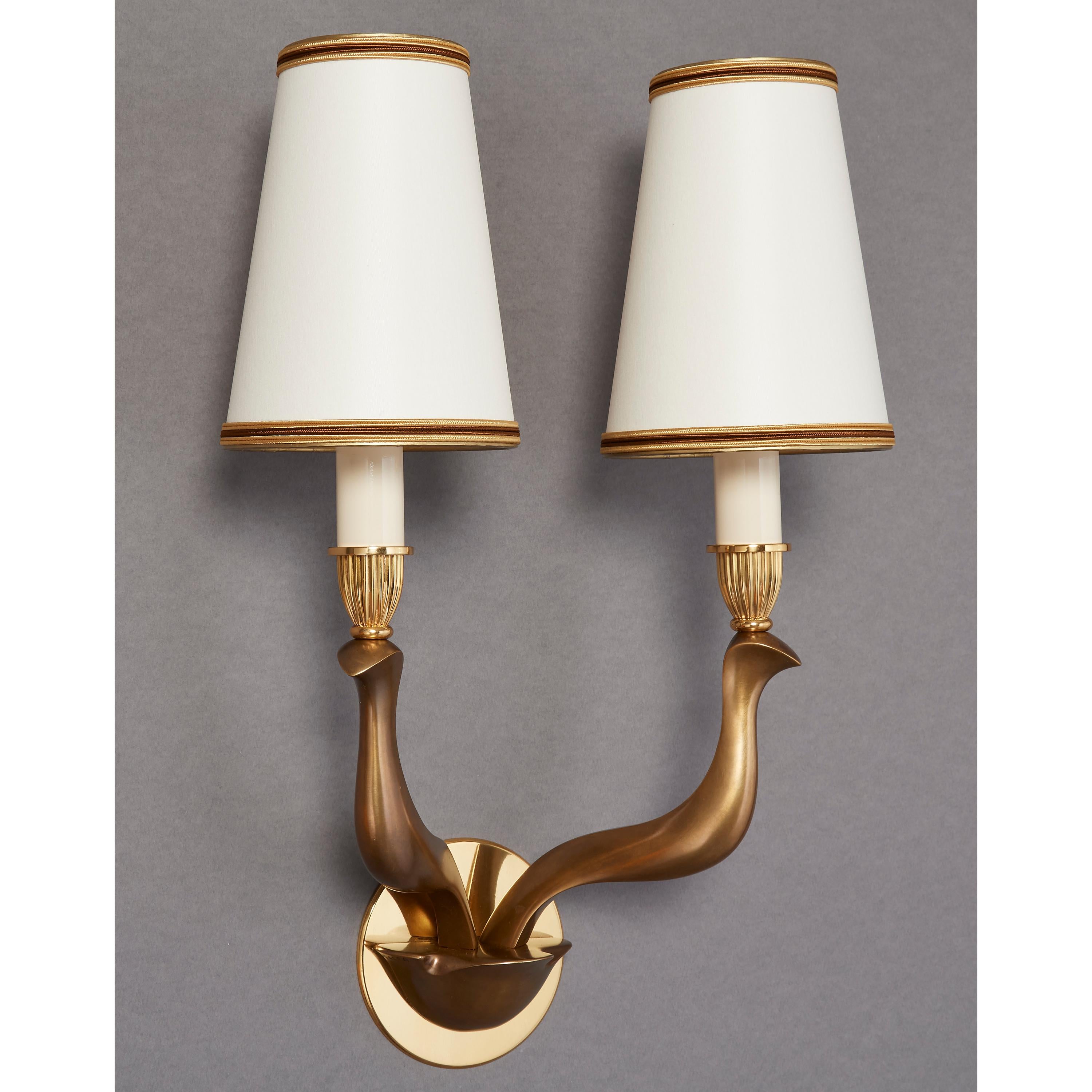 Pair of Abstracted Bird Bronze Sconces, Italy, 1960's In Good Condition For Sale In New York, NY
