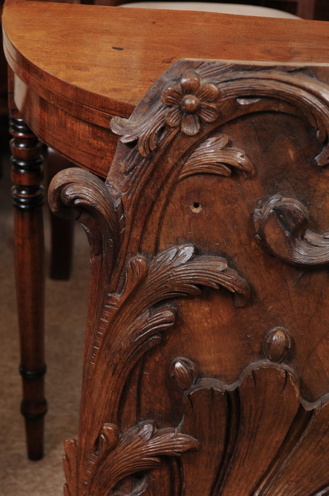 Pair of Acanthus Leaf Caved Walnut Architectural Elements, 18th Century For Sale 4