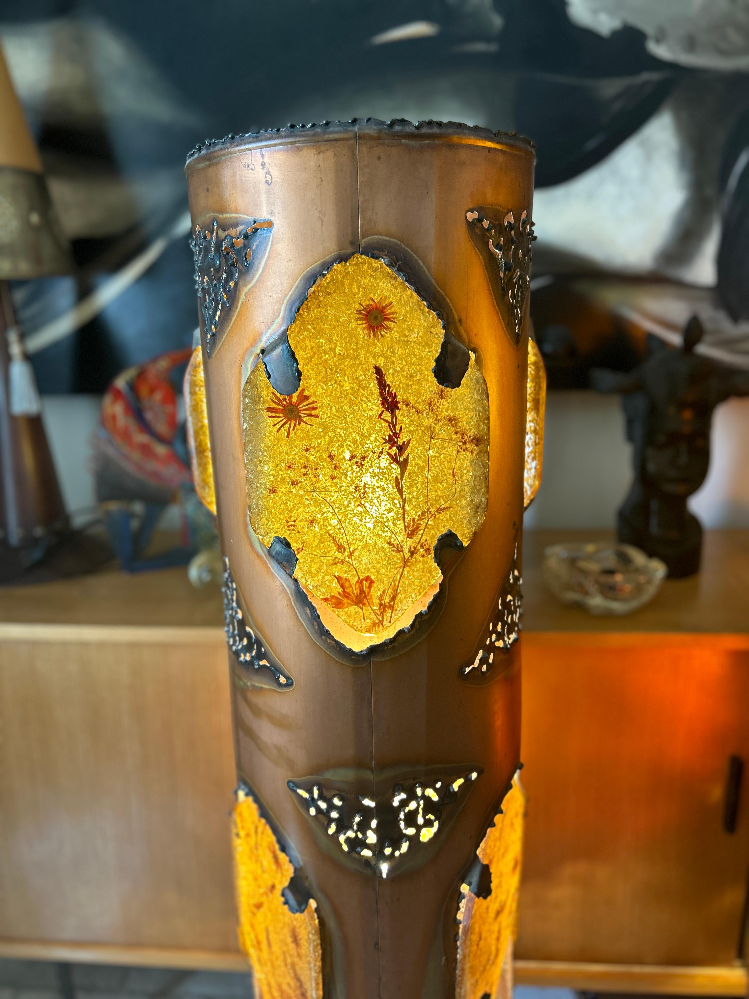 Pair of Accolay floor lamps in ceramic, resin and copper, 1970 In Excellent Condition For Sale In Saint Rémy de Provence, FR