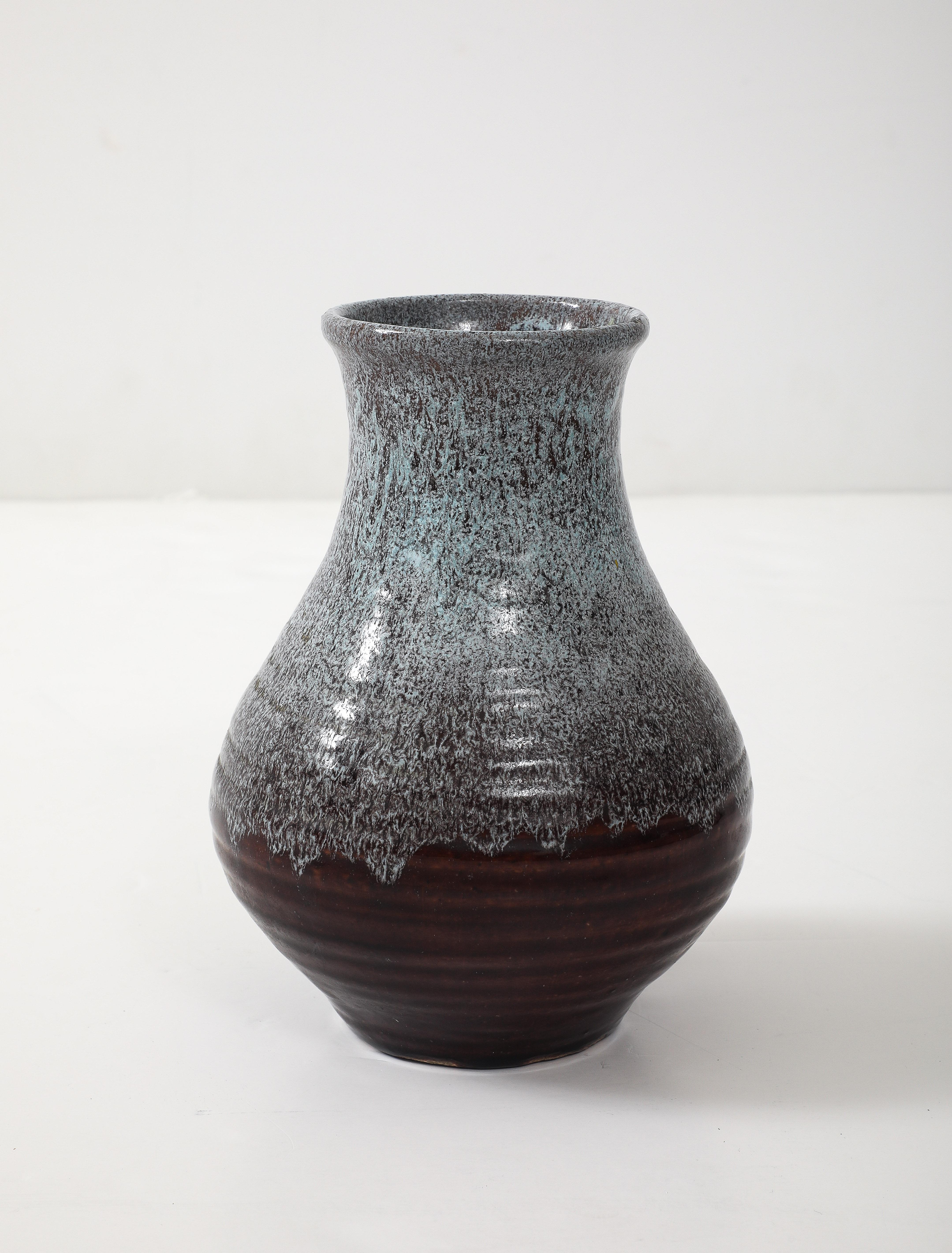 Pair of Accolay Speckled Vases In Good Condition For Sale In New York, NY