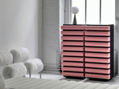 Coppia di comò Acerbis Storet in frassino nero con laccatura lucida rosa UTOPIA