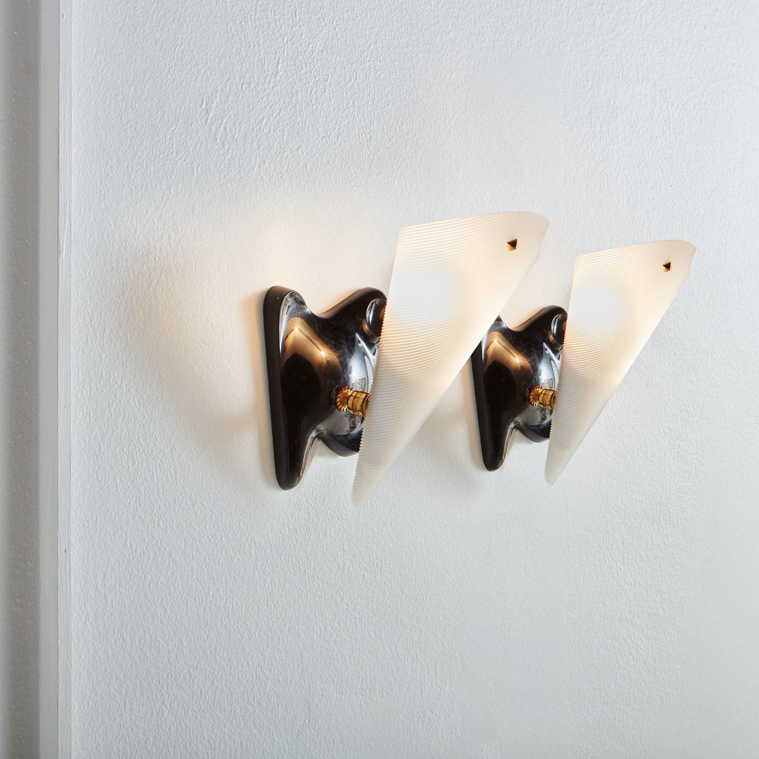 Pair of Acrylic Cone Sconces in the Style of Pierre Guariche, France, 1950s 4