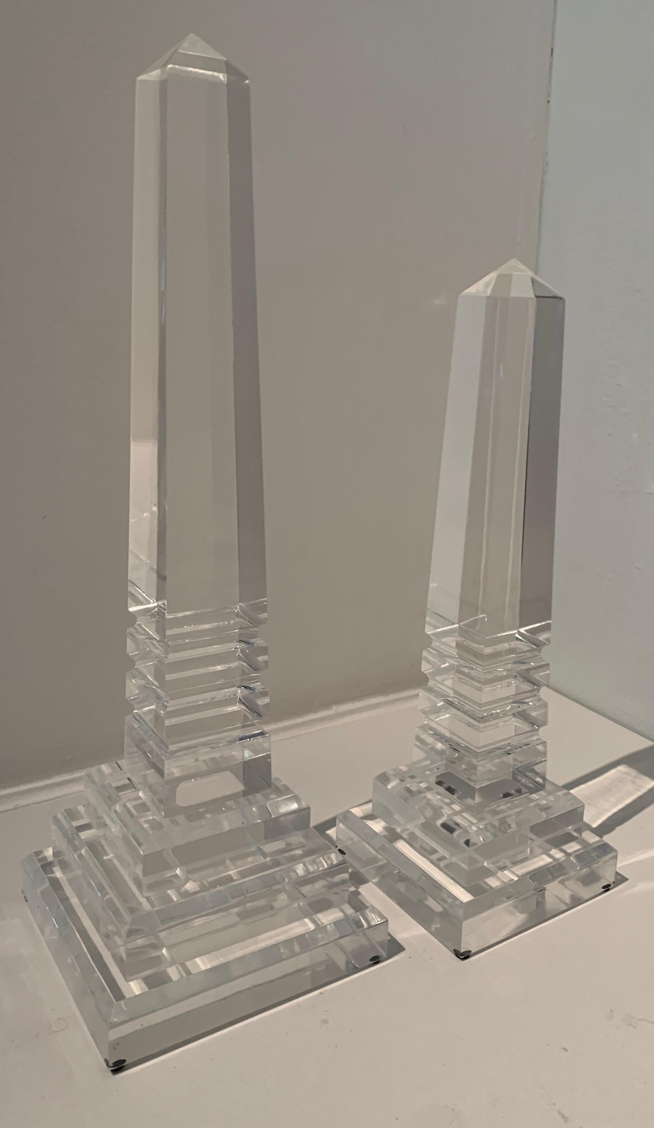 Mid-Century Modern Pair of Acrylic Obelisks For Sale