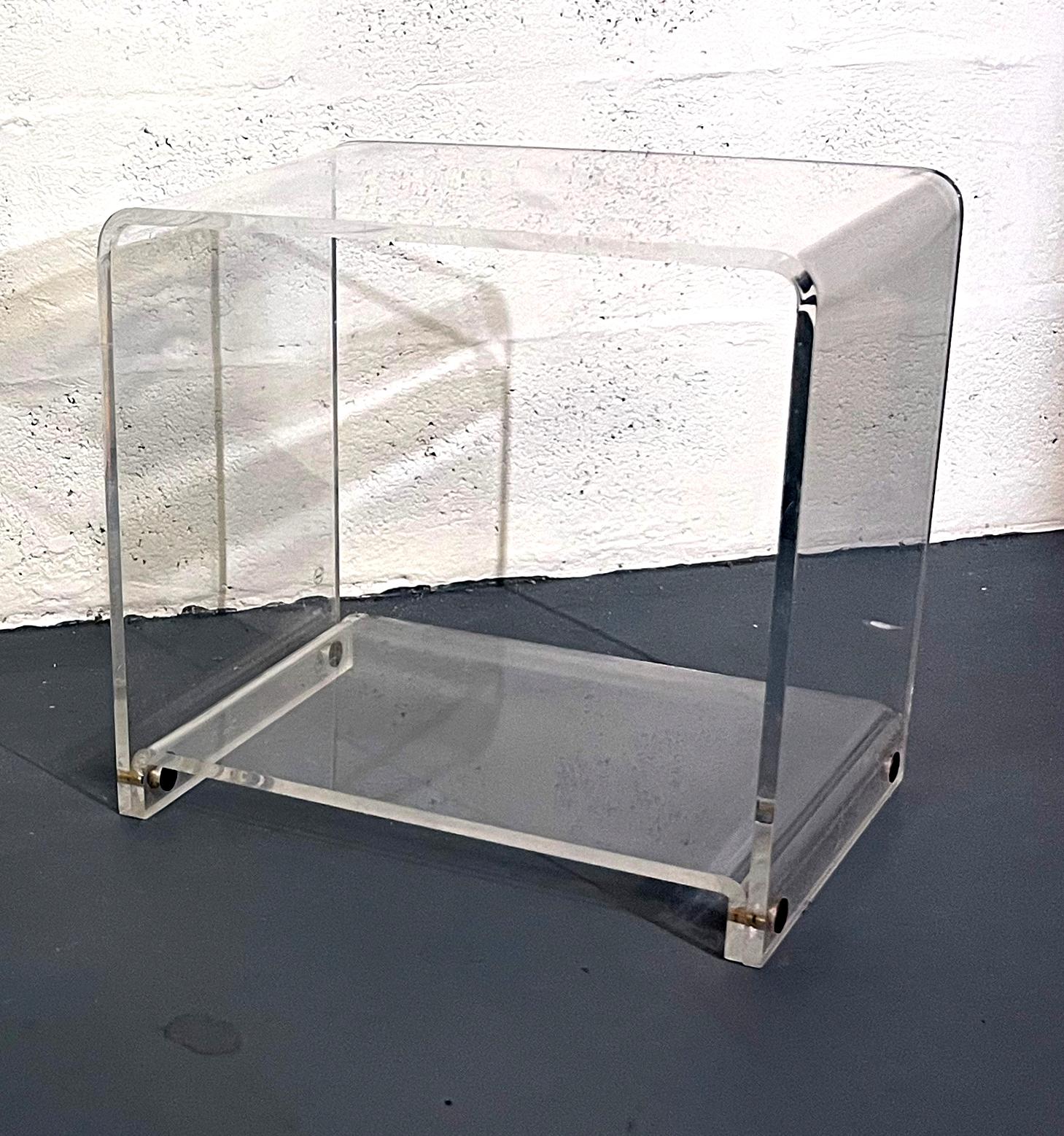 French Pair of Acrylic Side Tables in the Style of “Les Invisibles du Marais”, 1970s For Sale