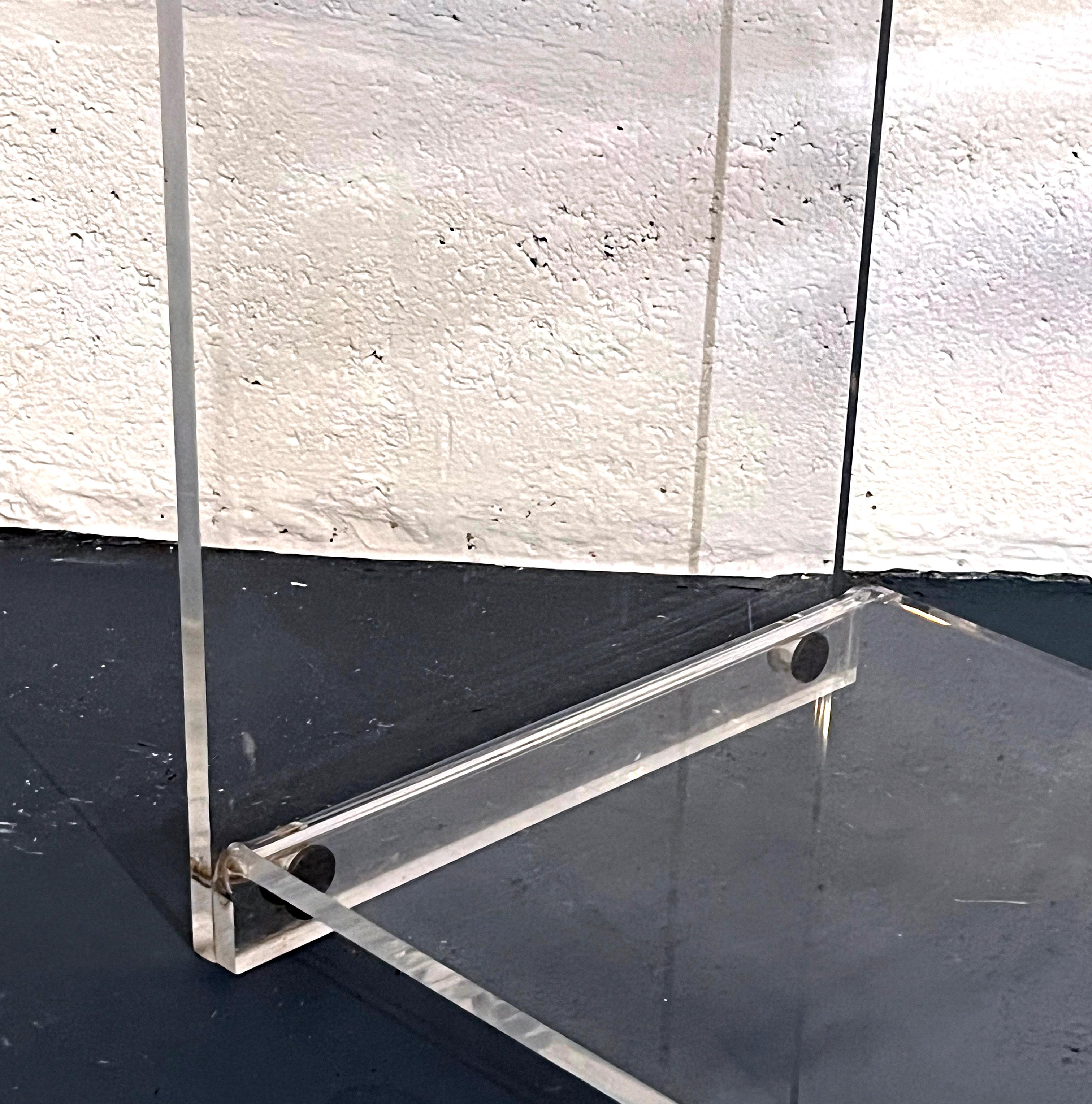 Pair of Acrylic Side Tables in the Style of “Les Invisibles du Marais”, 1970s In Good Condition For Sale In Miami, FL