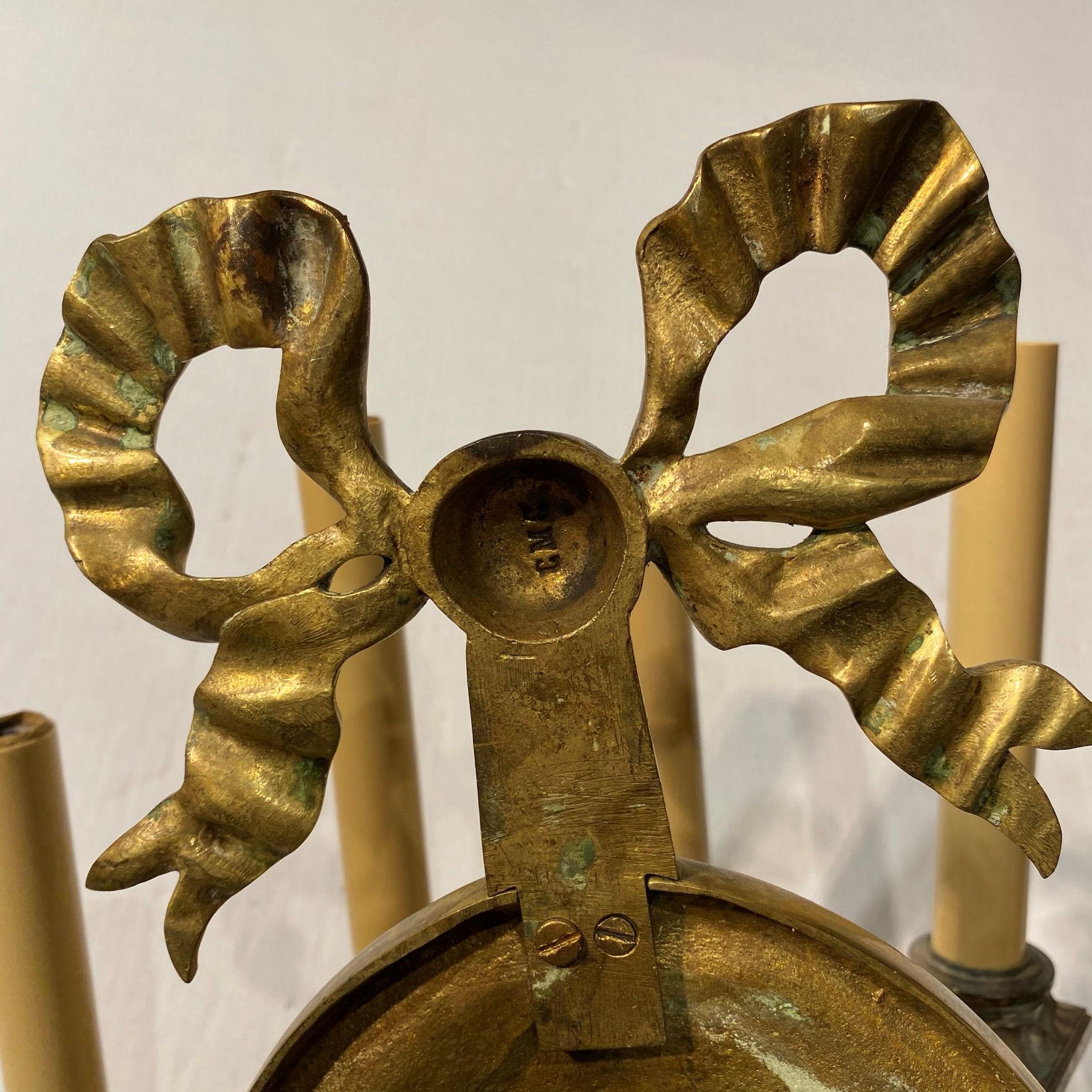 Fünfarmige Wandleuchten aus vergoldeter Bronze im Adam-Stil, Paar im Angebot 7