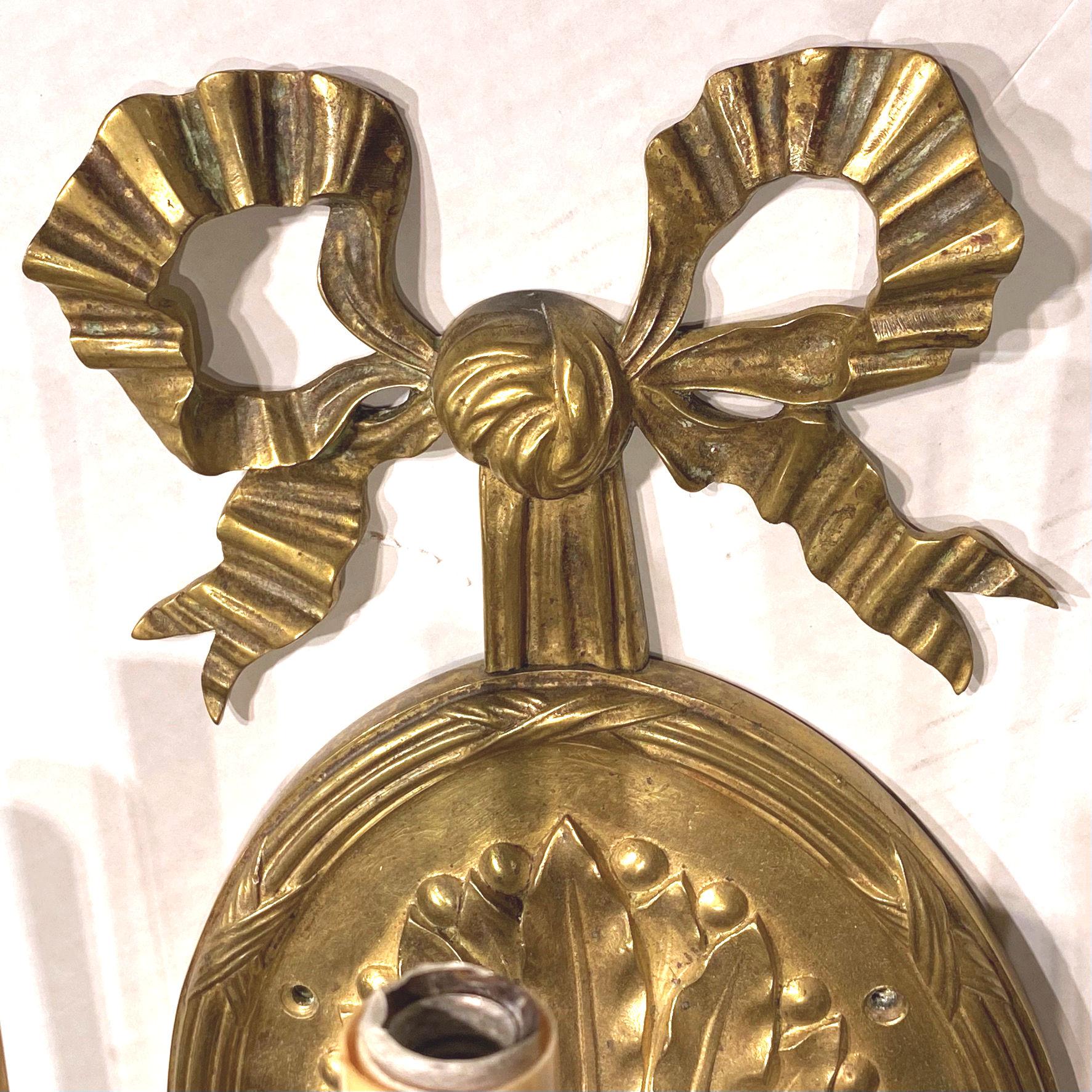 Pair of Adam Style Five-Arm Gilt Bronze Wall Light Sconces In Excellent Condition For Sale In New York, NY