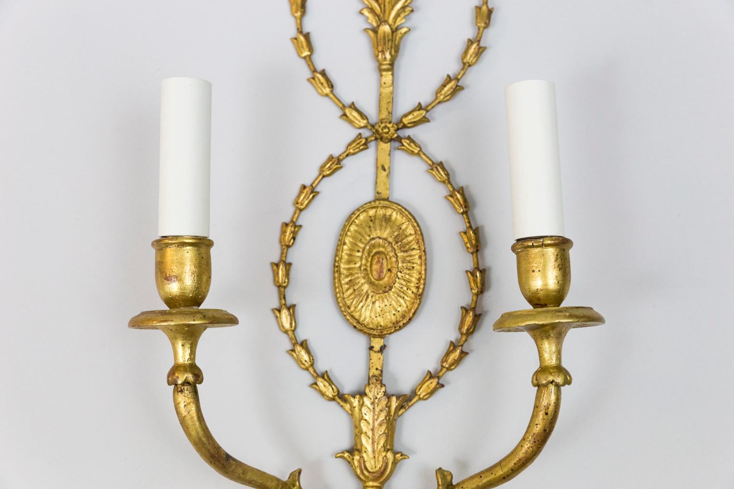 Pair of Adam Style Wall Sconces in Gilt Stucco and Metal, 1950s For Sale 1