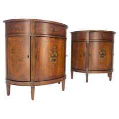 Paar Adams Style Hand Painted Cherry Demi Lune Kommoden Sideboards Konsolen