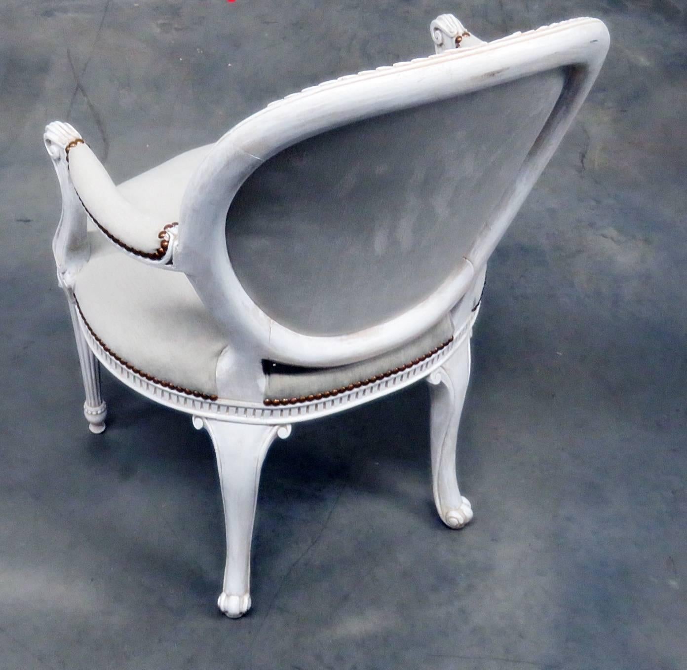 Pair of Cameo Back Gustavian Swedish Paint Decorated Armchairs In Good Condition For Sale In Swedesboro, NJ