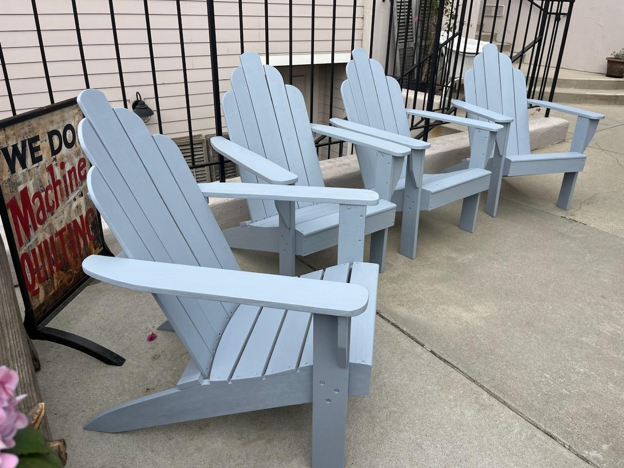 20th Century Pair of Adirondack Outdoor Chairs For Sale