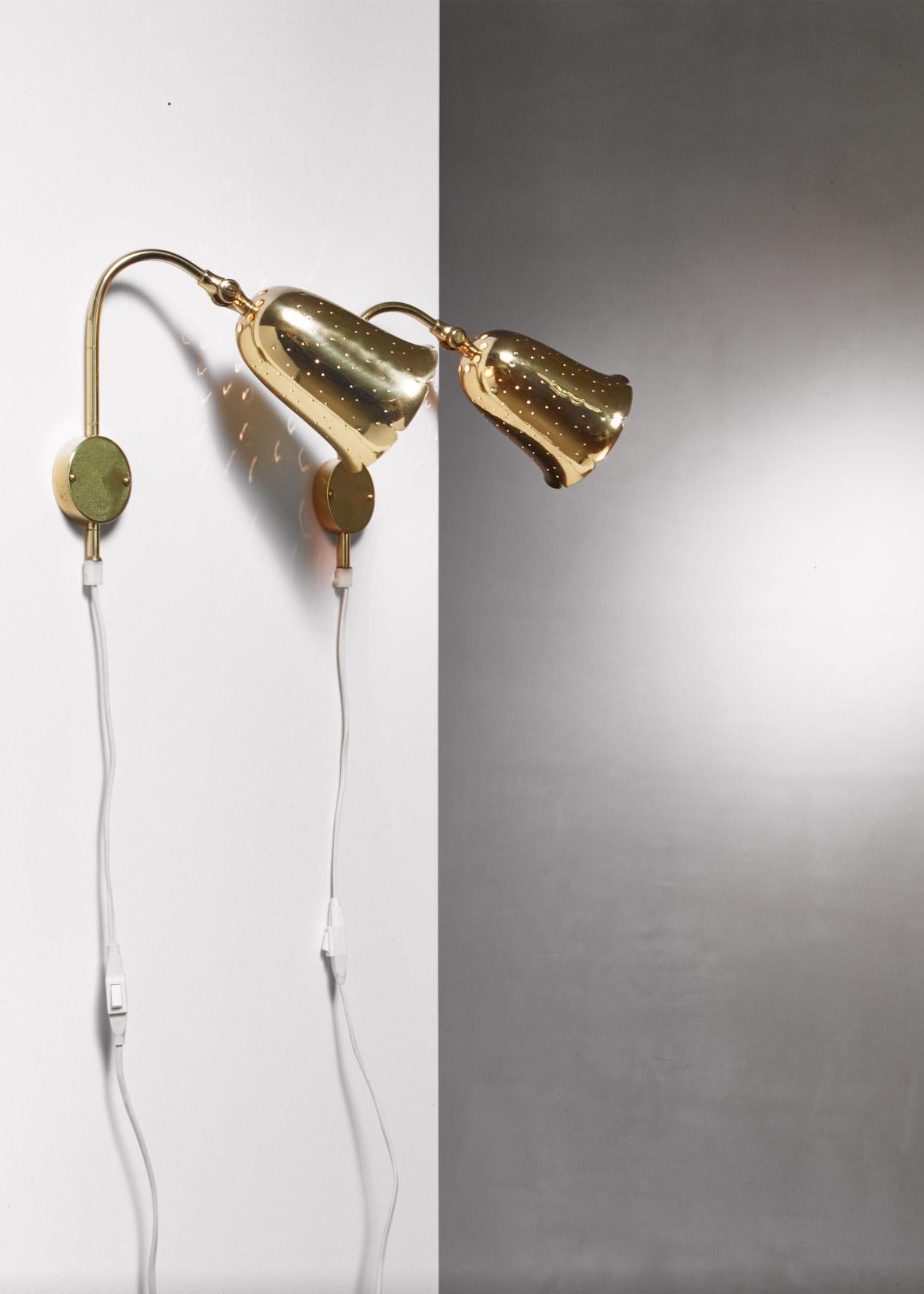 Pair of Adjustable Brass Wall Lamps by Borens, Sweden, 1960s In Good Condition In Maastricht, NL