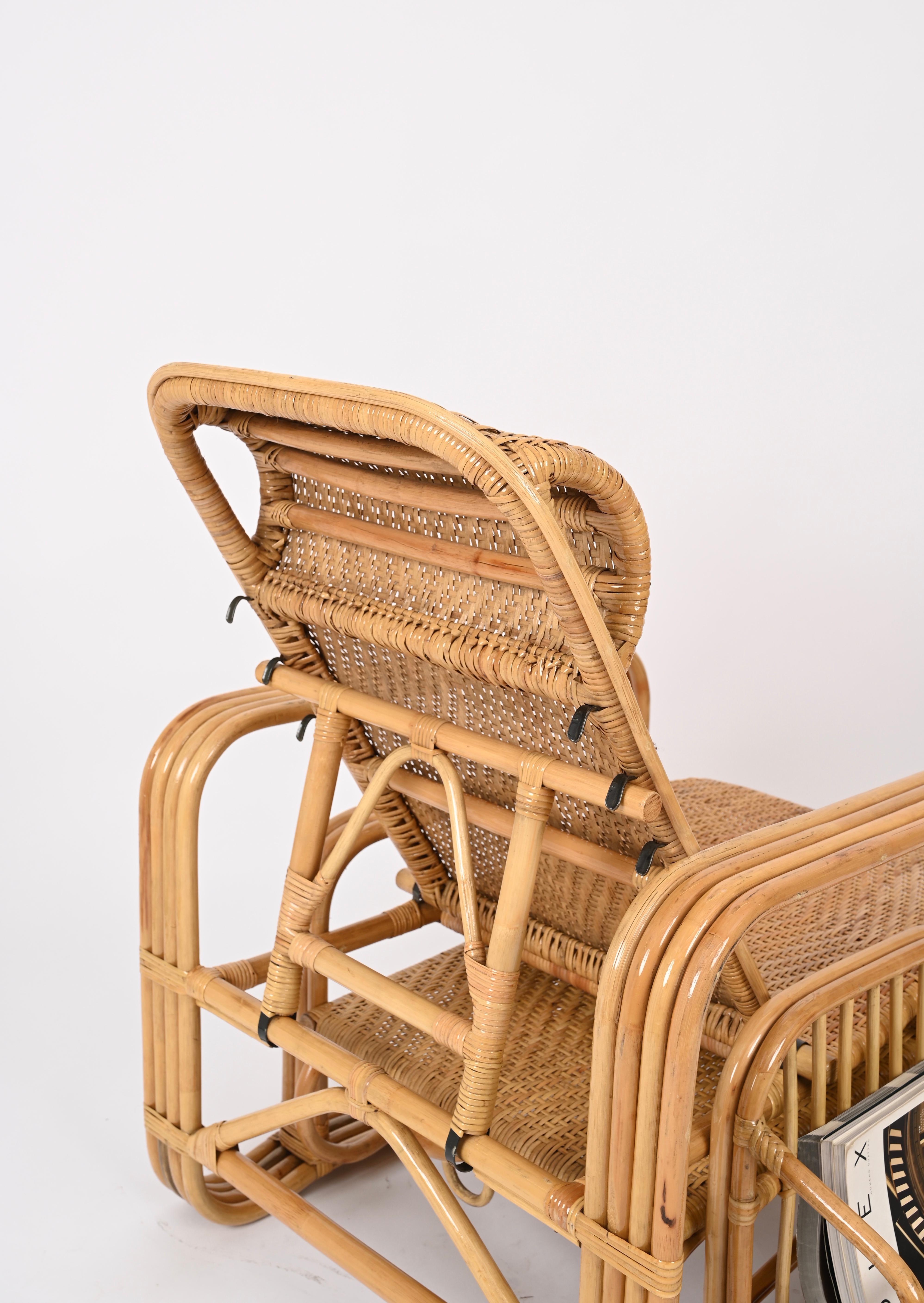 Pair of Adjustable Chaise Longue / Lounge Chairs, Wicker and Rattan, Italy '70s  For Sale 10