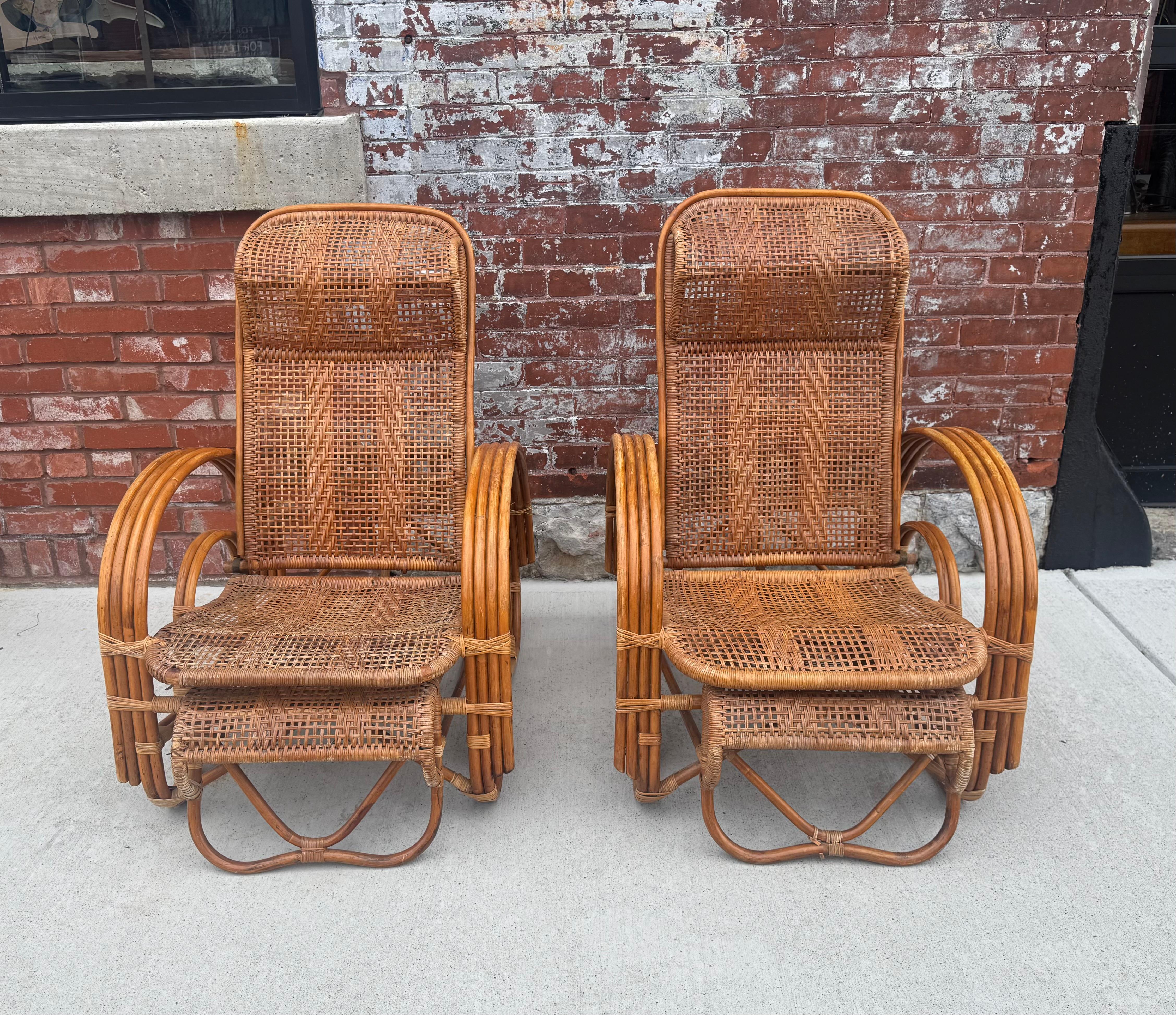 Fatto a mano Coppia di sedie a sdraio regolabili/ottomane in vimini e bambù, Italia anni '70 in vendita