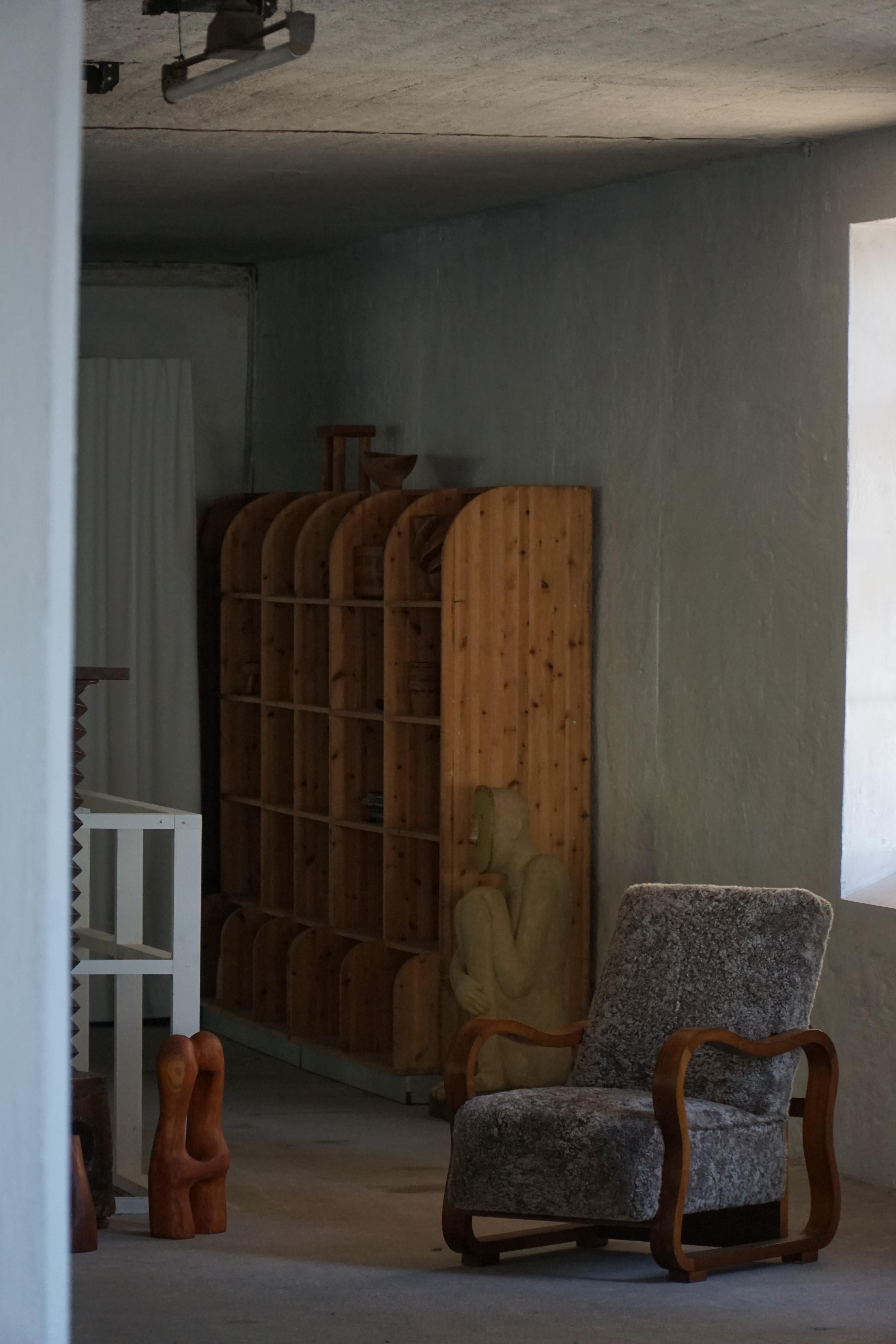 Pareja de sillones Art Decó daneses ajustables de lana de cordero y nogal, años 30 en venta 3