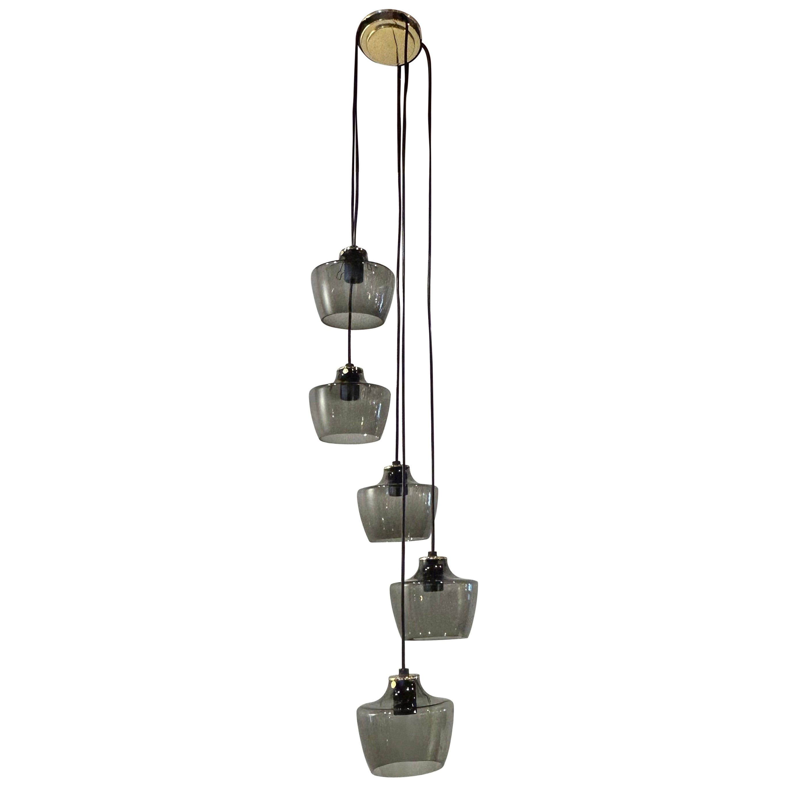 Paar verstellbare europäische Kronleuchter aus Messing und Glas im Angebot