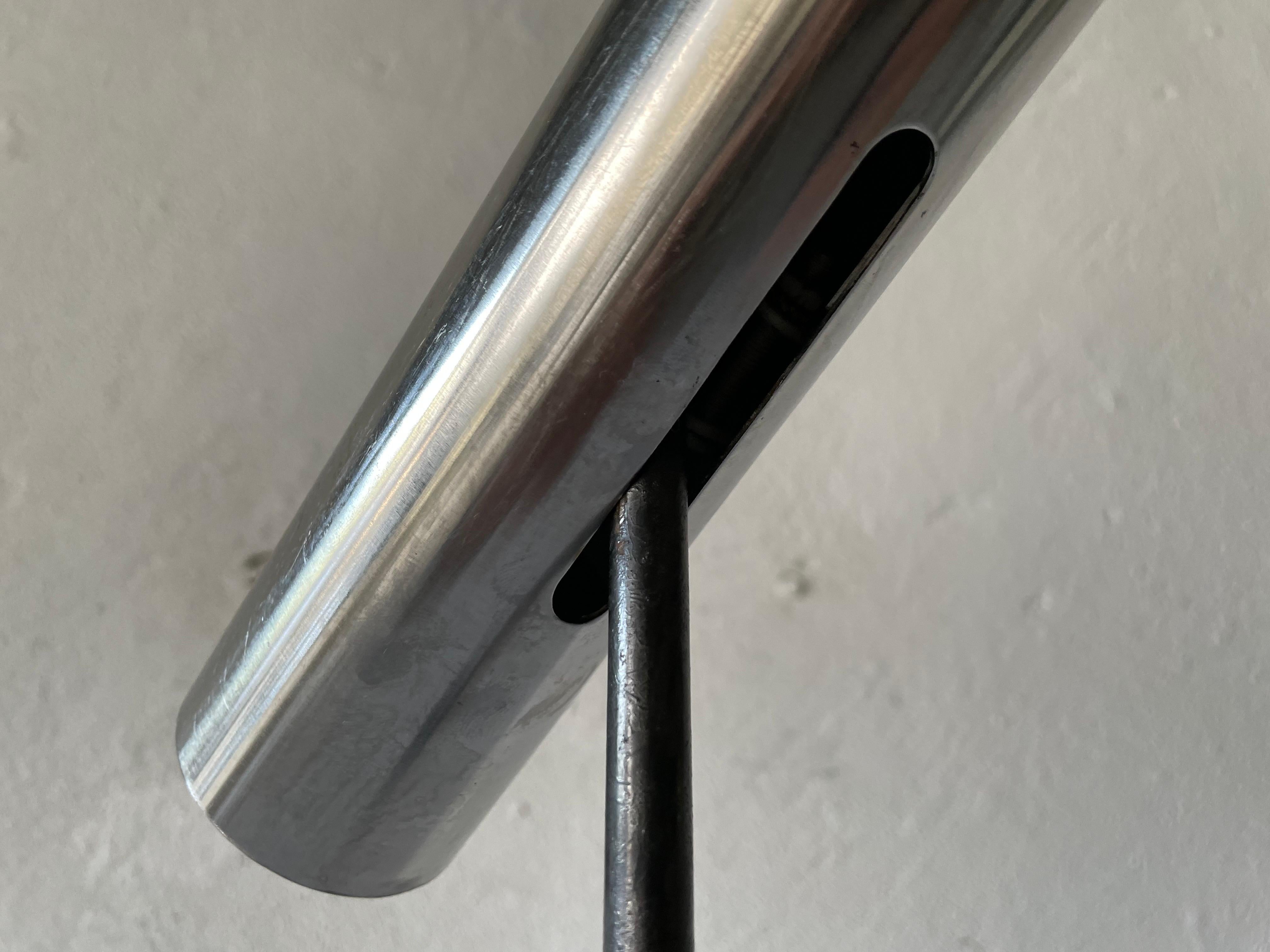 Paar einstellbarer Deckenstrahler oder Wandlampen mit einem Kopf, 1950er Jahre, Frankreich (Metall) im Angebot