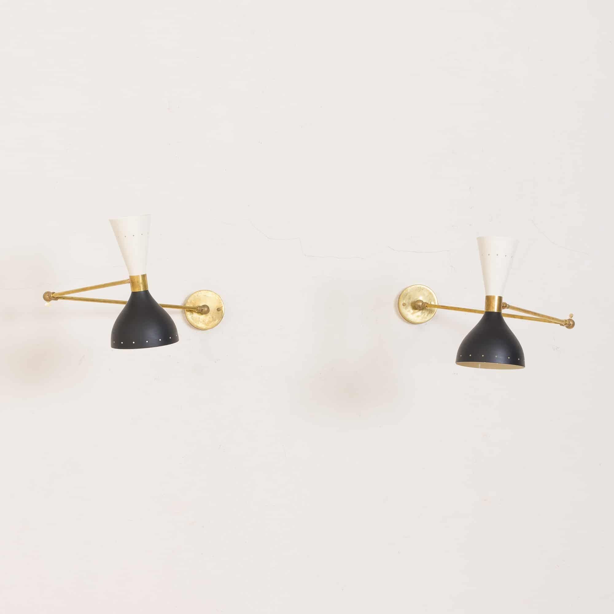 Coppia di applique regolabili in ottone bianco nero Stilnovo 1950 in vendita 7
