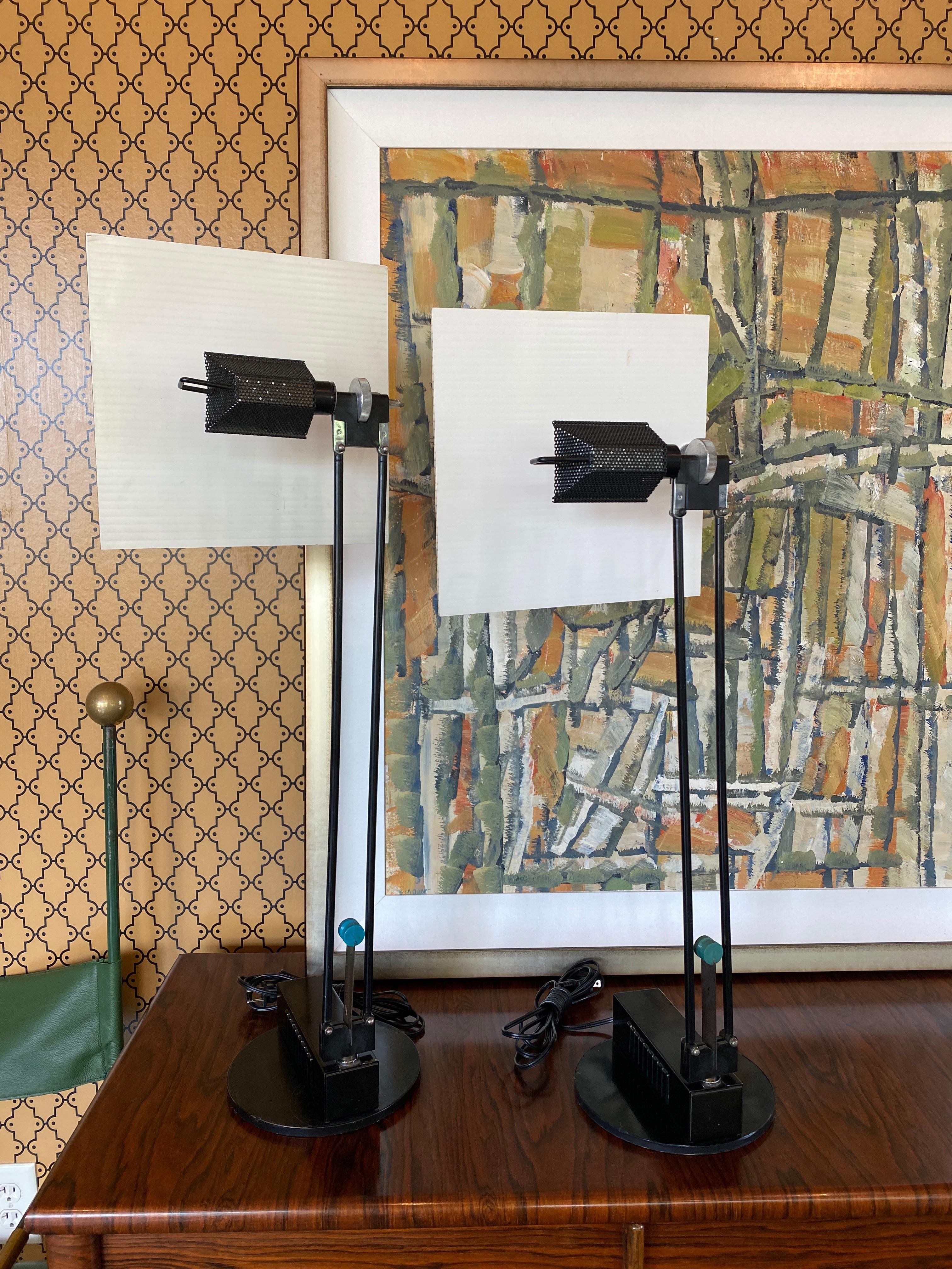 Postmoderne Paire de lampes postmodernes réglables de Sacha Ketoff, 1985 en vente