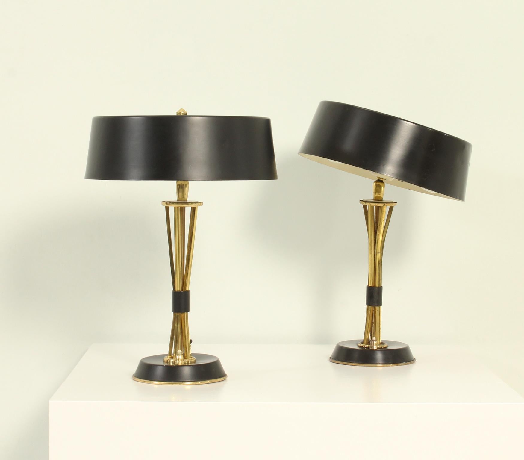 Pair of Adjustable Table Lamps by Oscar Torlasco for Lumi, Italy In Good Condition In Barcelona, ES