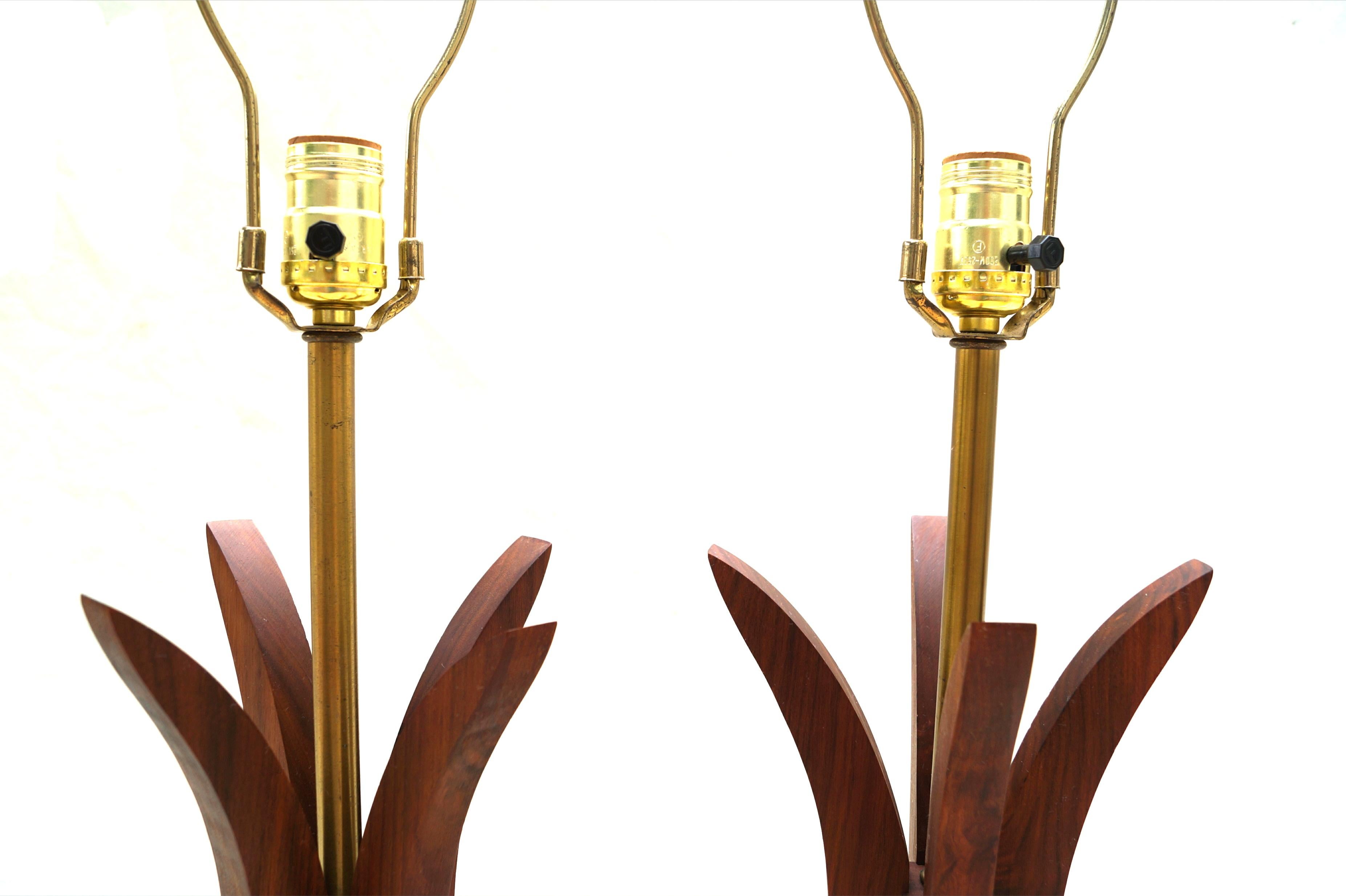 Pair of Adrian Pearsall Attrib Sculptural Table Lamps Danish Mid-Century Modern In Good Condition For Sale In Wayne, NJ