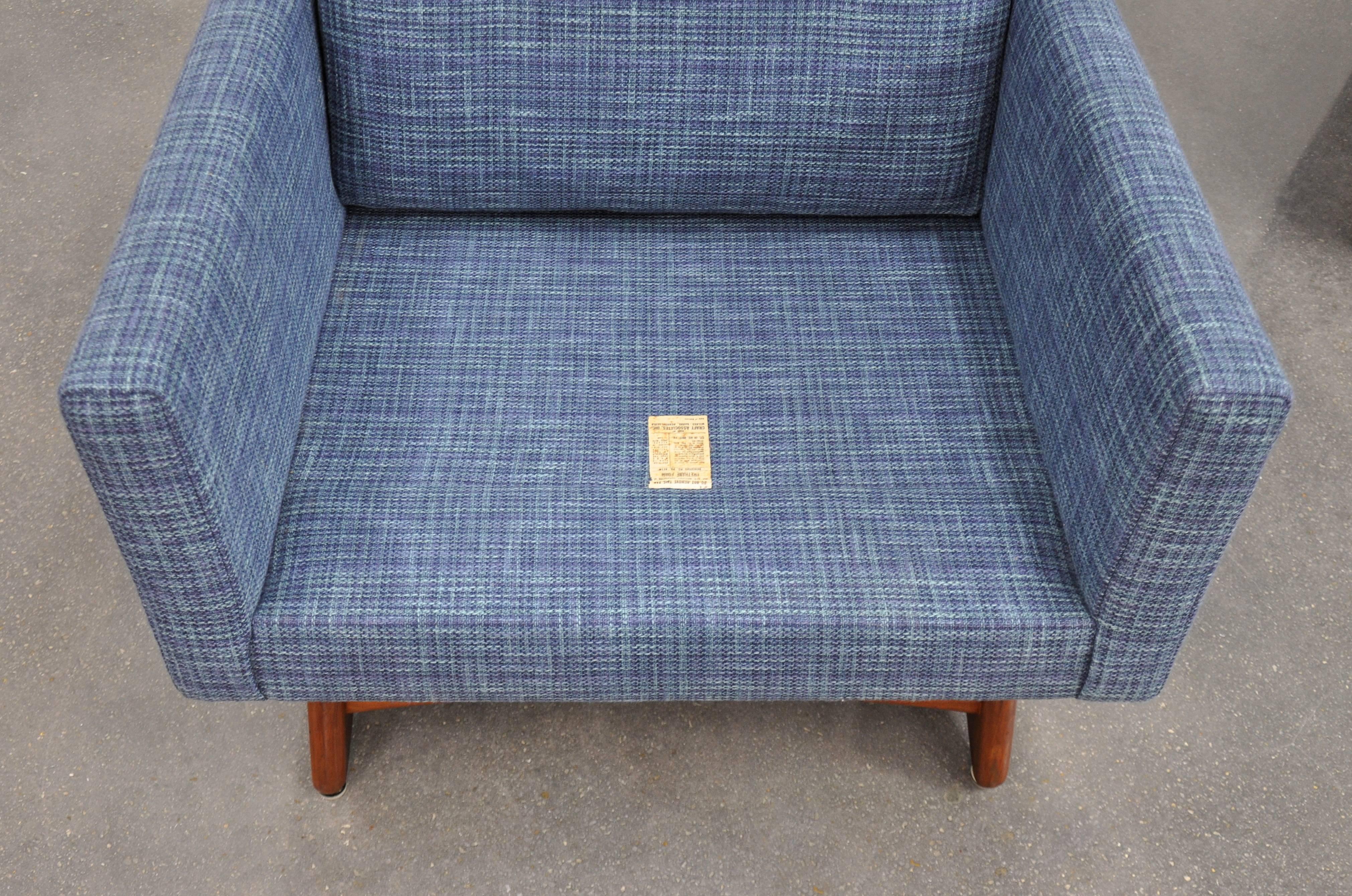 Pair of Adrian Pearsall for Craft Associates Walnut and Blue Tweed Lounge Chairs 10