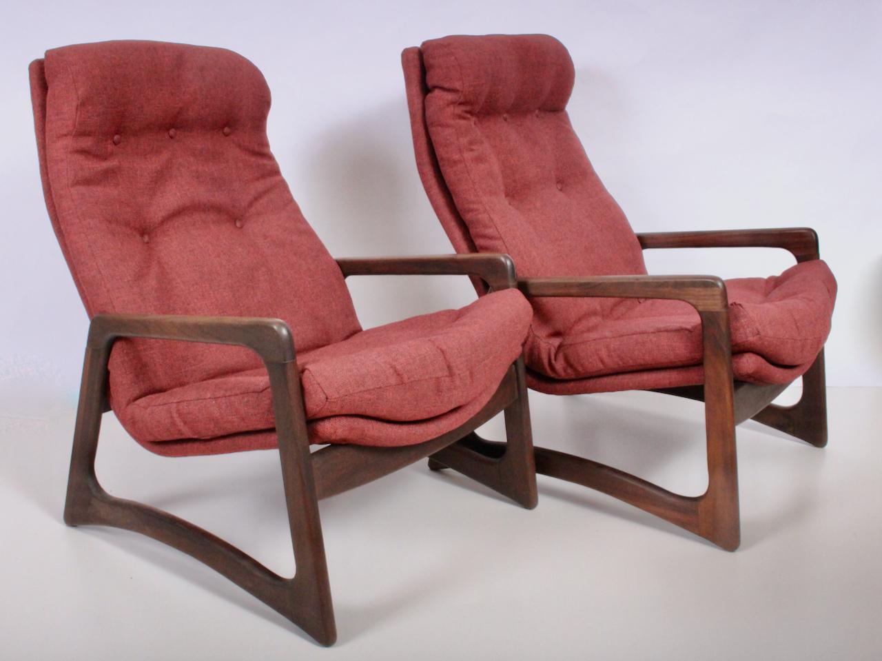 Mid-Century Modern Pair of Adrian Pearsall for Craft Associates Walnut Lounge Chairs, 1960's For Sale