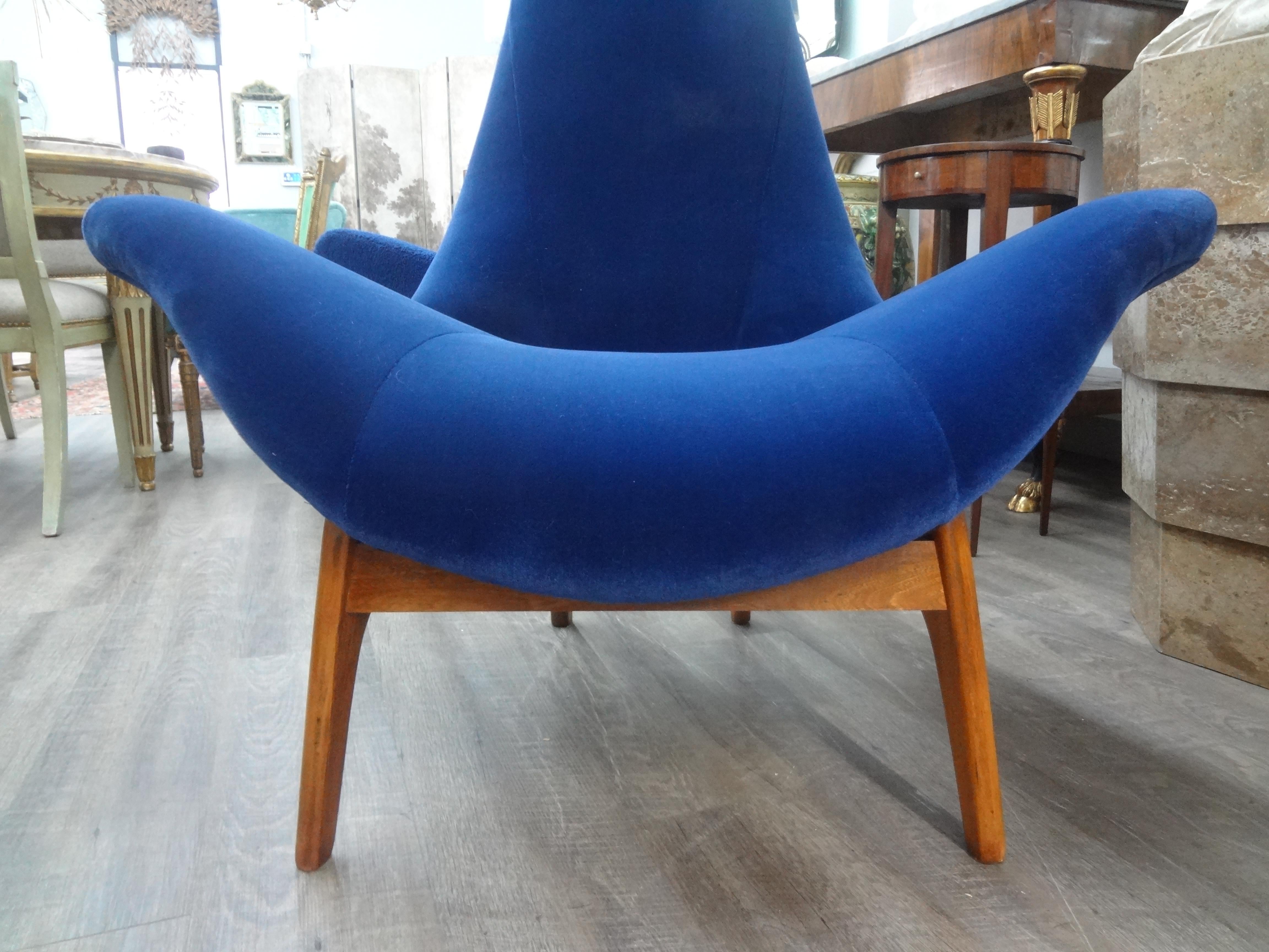 Mid-Century Modern Pair of Adrian Pearsall Gondola Lounge Chairs For Sale