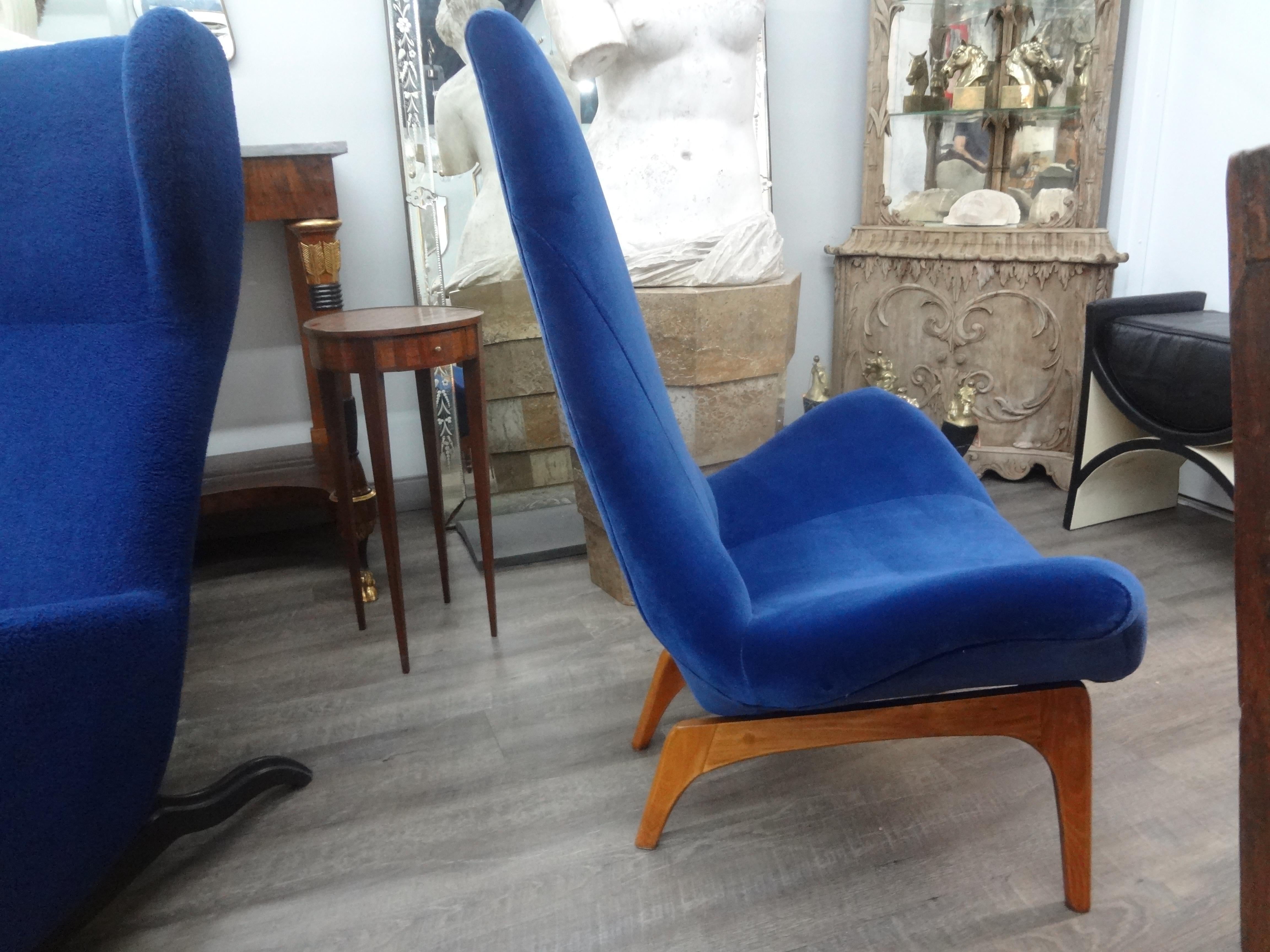 Mid-20th Century Pair of Adrian Pearsall Gondola Lounge Chairs For Sale