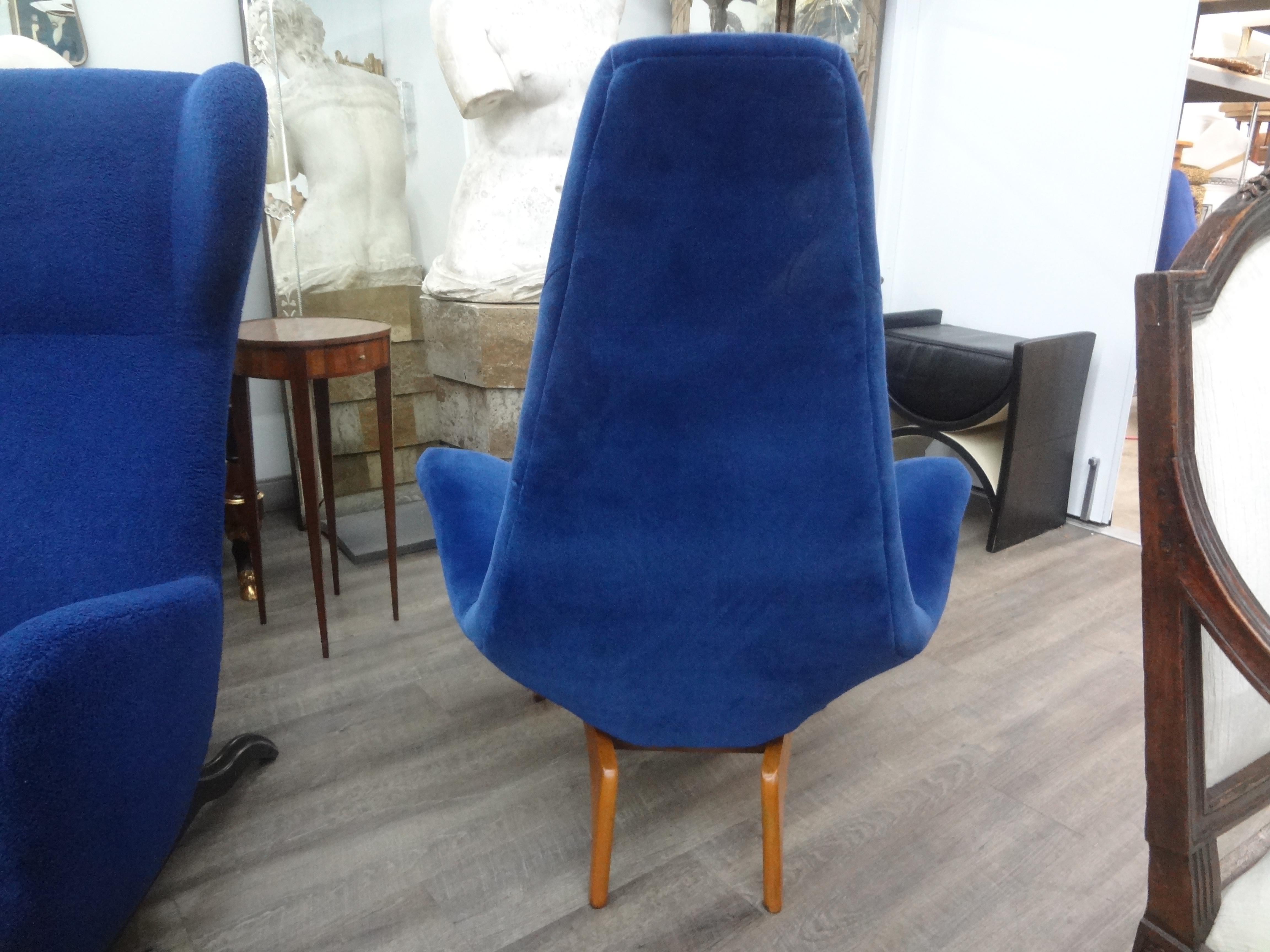 Pair of Adrian Pearsall Gondola Lounge Chairs For Sale 1