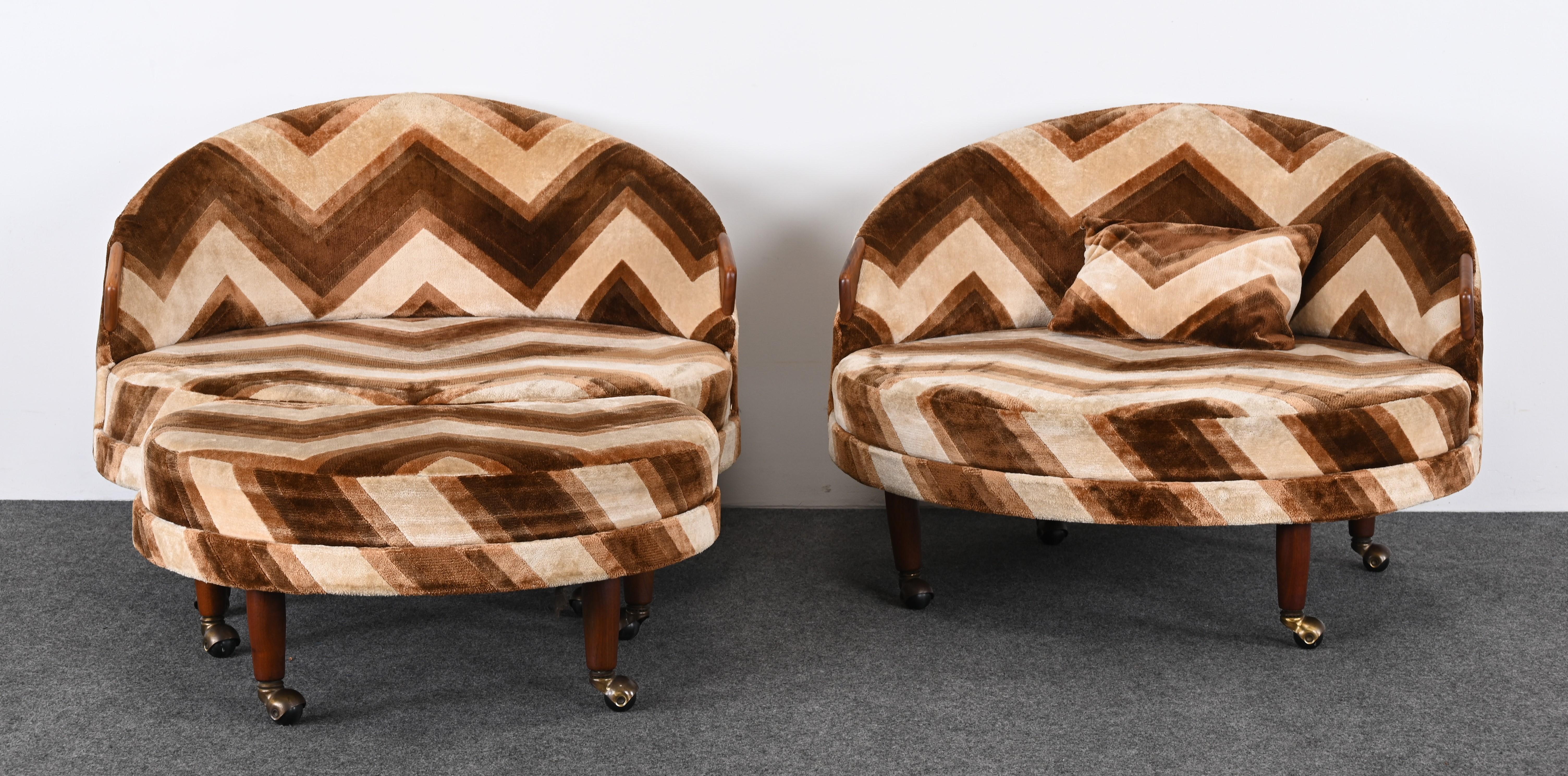Milieu du XXe siècle Paire de chaises longues et pouf Adrian Pearsall de La Havane, 1965 en vente