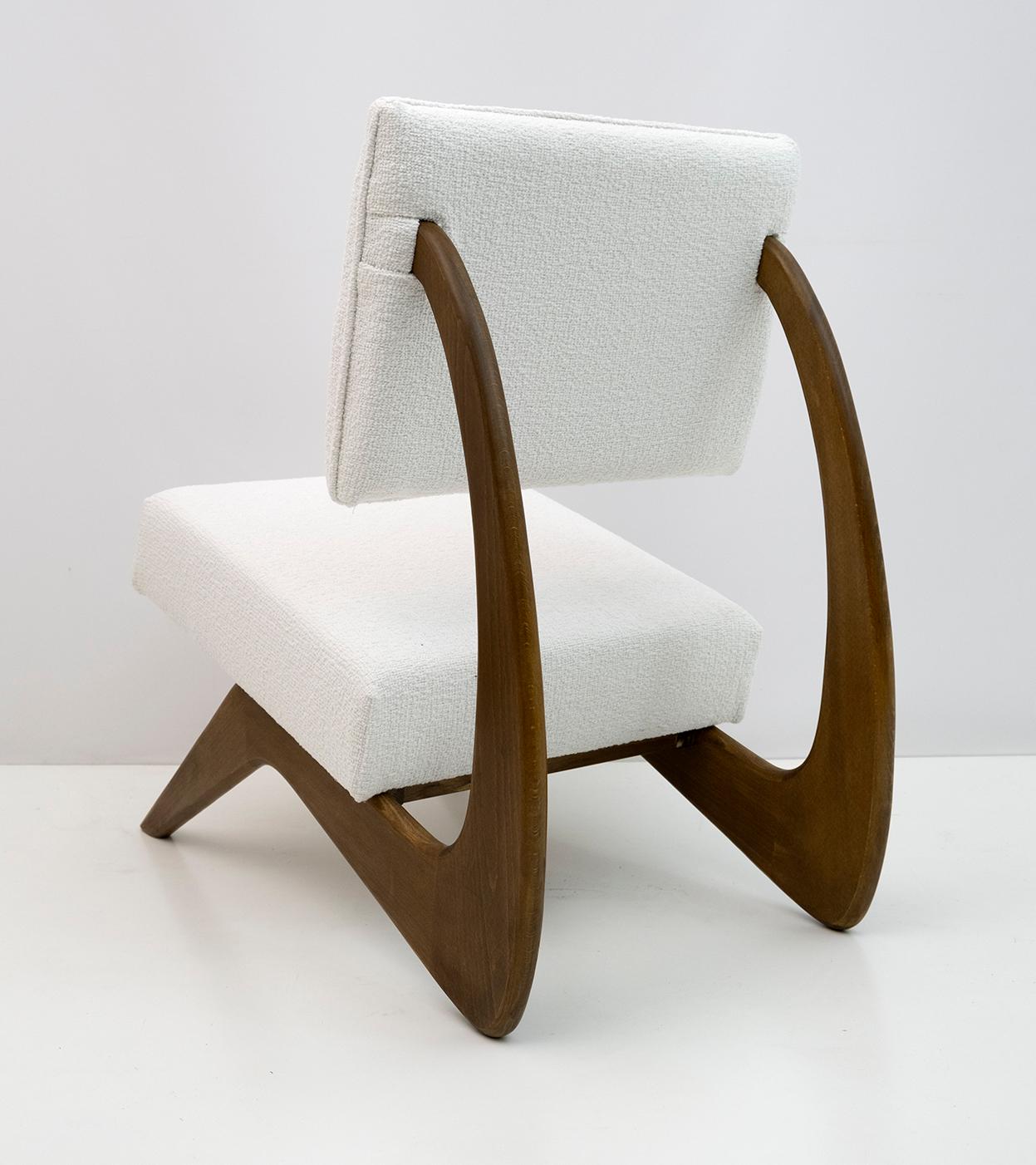 Pareja de sillas de salón de nogal de Adrian Pearsall de mediados de siglo para Craft Associates en venta 2