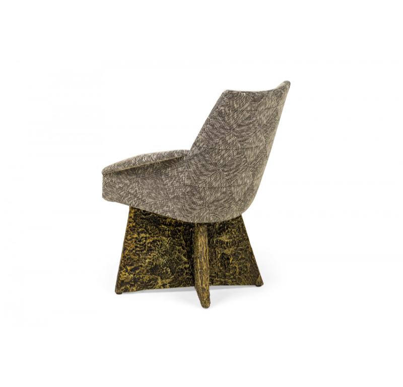 Porcelaine Paire de fauteuils de style Adrian Pearsall du milieu du siècle dernier en vente