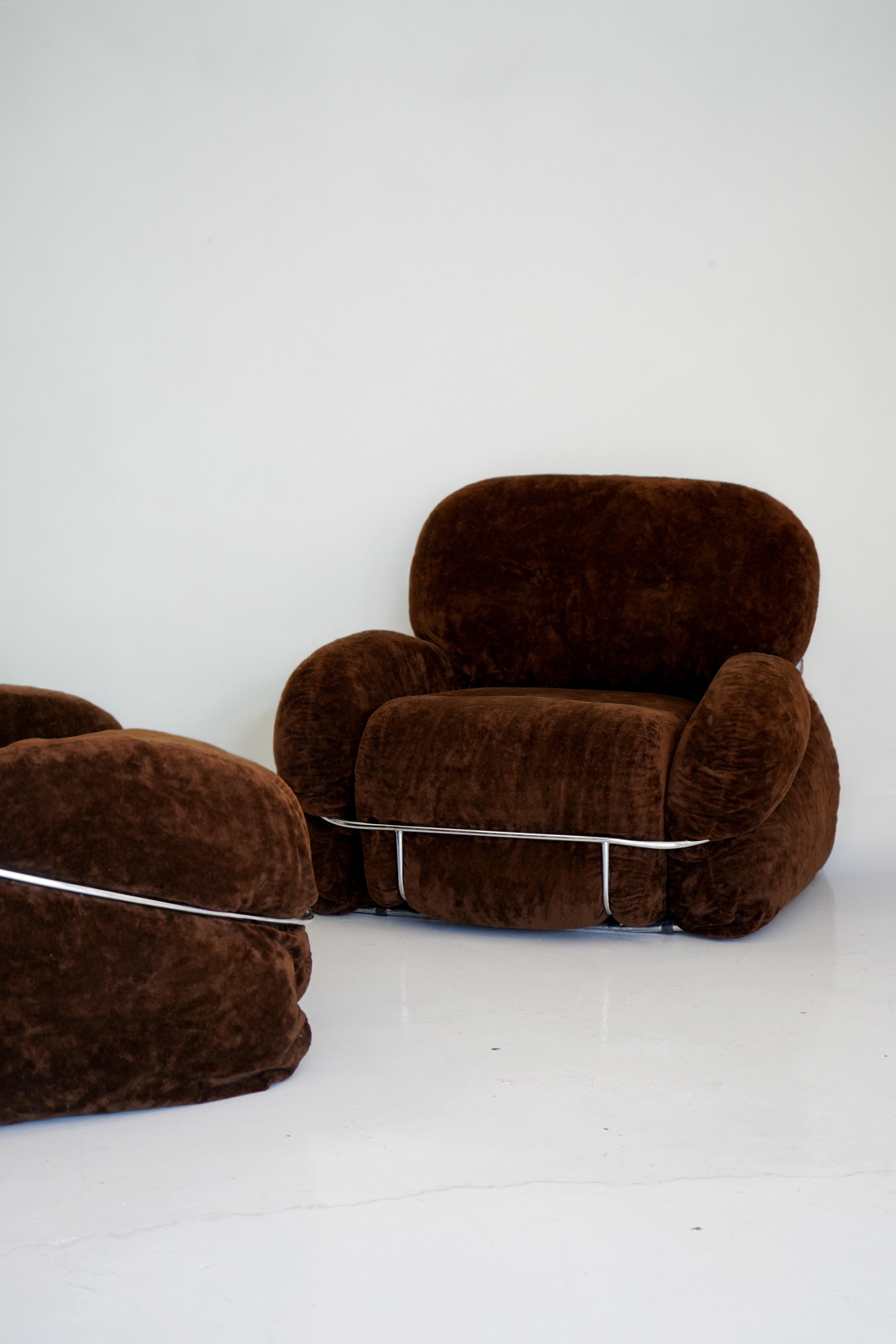 Italian Pair of Okay Chairs by Adriano Piazzesi , Italy 1970s For Sale