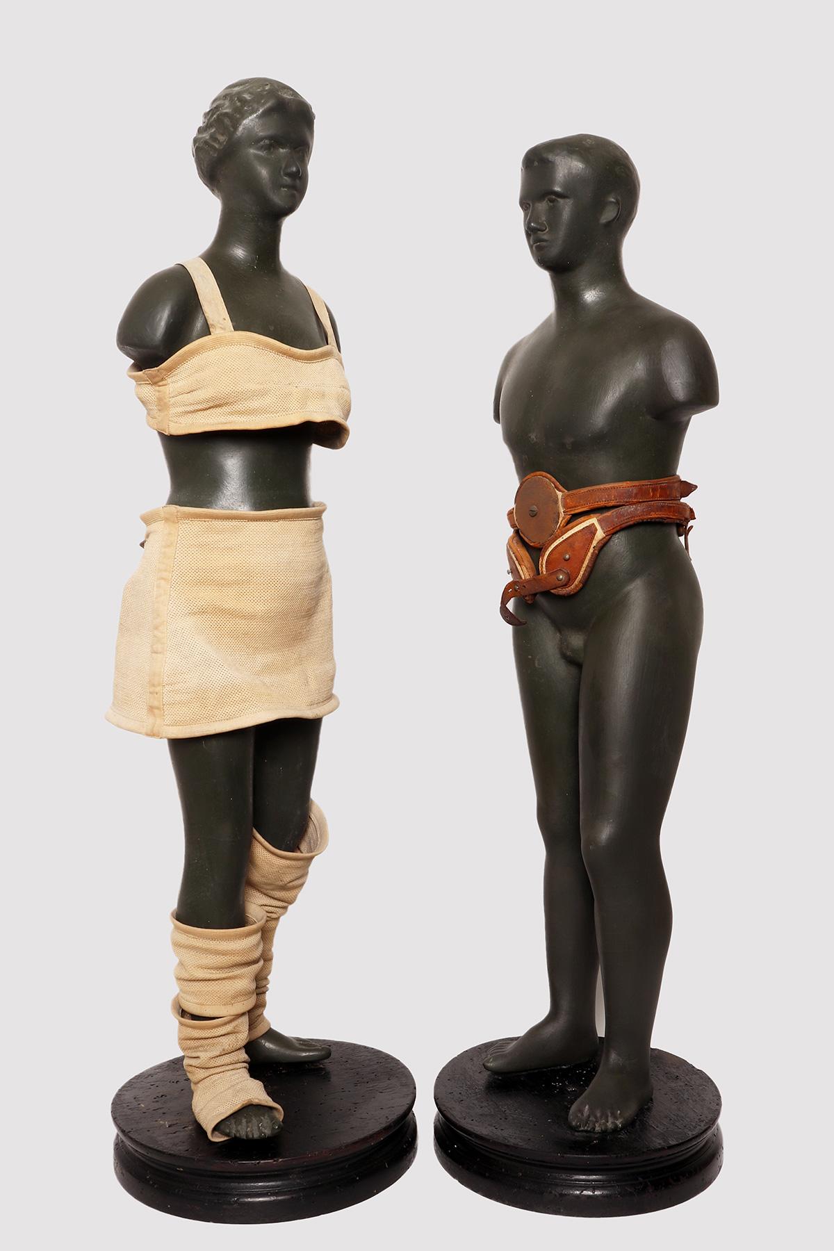 French Pair of advertising mannequins for elastic and containment belts, France 1920