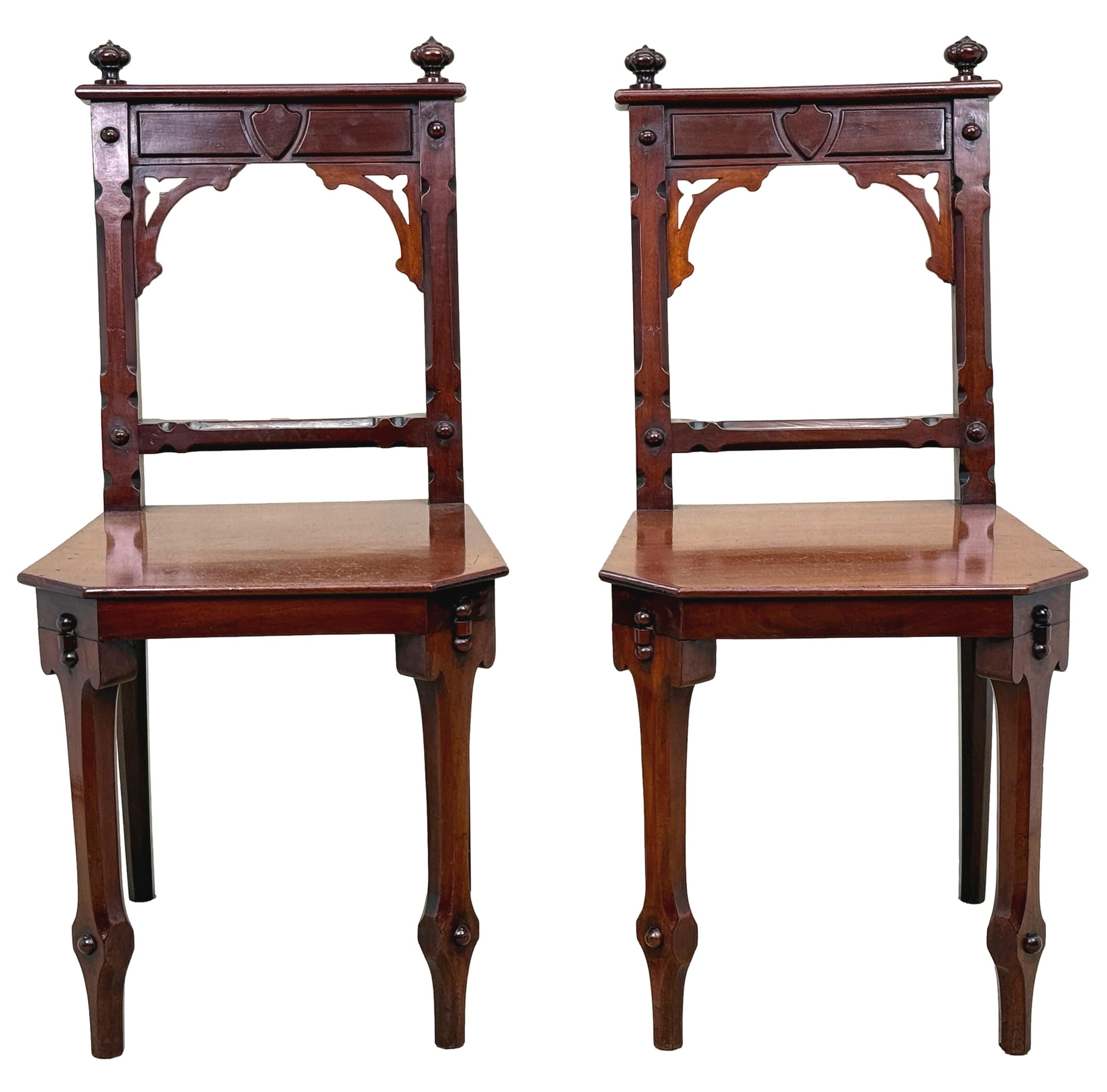 Paar Ästhetisches Design Viktorianische Mahagoni-Hallenstühle im Angebot 7