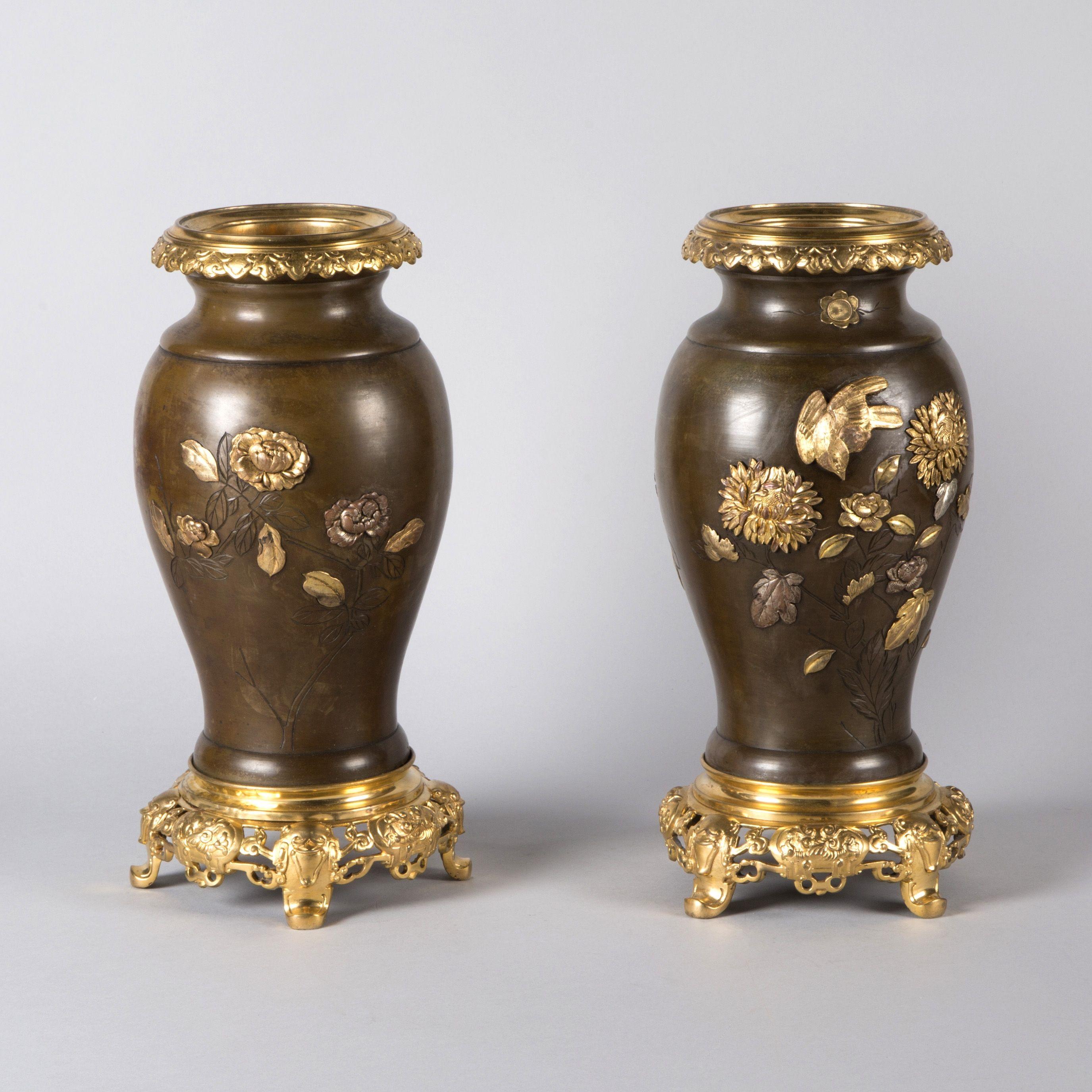 Pair Of Aesthetic/Japonism Style Candelabras - Meiji with Shakudo Decoration (19. Jahrhundert) im Angebot