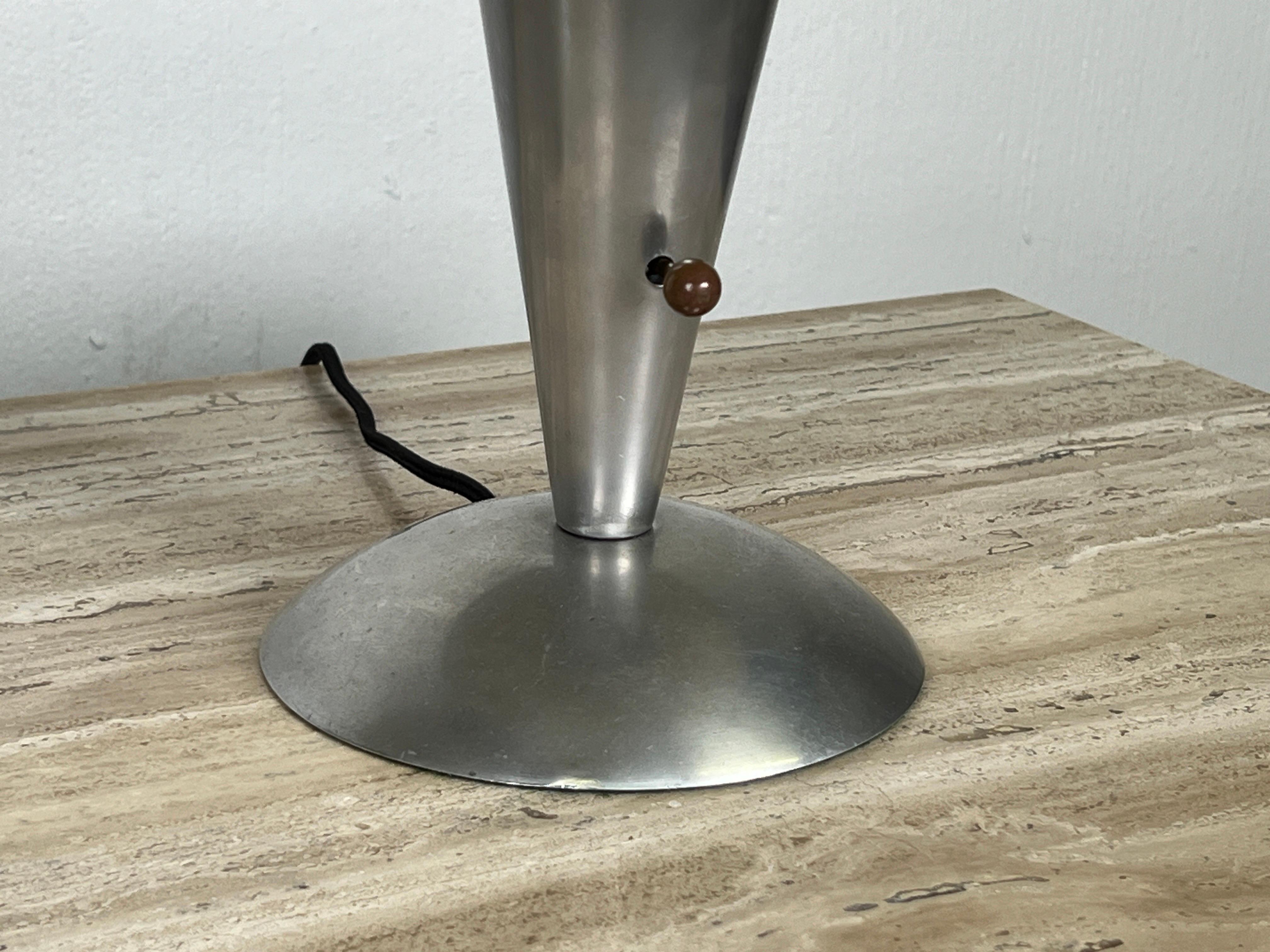 Paar AF 4 Tischlampen von Walter von Nessen im Angebot 4